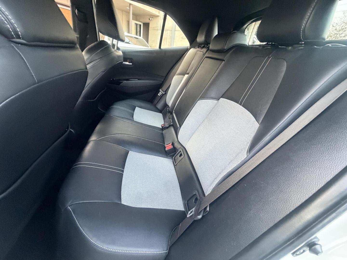 2019 White /BLACK Toyota Corolla L CVT (JTNK4RBE1K3) with an 1.8L L4 DOHC 16V engine, CVT transmission, located at 30 S. Berkeley Avenue, Pasadena, CA, 91107, (626) 248-7567, 34.145447, -118.109398 - Crown City Motors is a used “Buy Here Pay Here” car dealer in Pasadena CA. “Buy Here Pay Here” financing, means that when you purchase your vehicle from our dealership, that you make the payments to the dealership as well. We do not need the banks approval to get you approved for a used auto - Photo#16