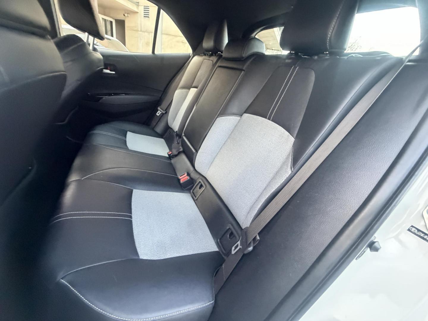 2019 White /BLACK Toyota Corolla L CVT (JTNK4RBE1K3) with an 1.8L L4 DOHC 16V engine, CVT transmission, located at 30 S. Berkeley Avenue, Pasadena, CA, 91107, (626) 248-7567, 34.145447, -118.109398 - Crown City Motors is a used “Buy Here Pay Here” car dealer in Pasadena CA. “Buy Here Pay Here” financing, means that when you purchase your vehicle from our dealership, that you make the payments to the dealership as well. We do not need the banks approval to get you approved for a used auto - Photo#17