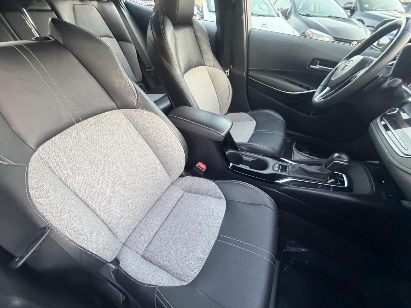 2019 White /BLACK Toyota Corolla L CVT (JTNK4RBE1K3) with an 1.8L L4 DOHC 16V engine, CVT transmission, located at 30 S. Berkeley Avenue, Pasadena, CA, 91107, (626) 248-7567, 34.145447, -118.109398 - Crown City Motors is a used “Buy Here Pay Here” car dealer in Pasadena CA. “Buy Here Pay Here” financing, means that when you purchase your vehicle from our dealership, that you make the payments to the dealership as well. We do not need the banks approval to get you approved for a used auto - Photo#22