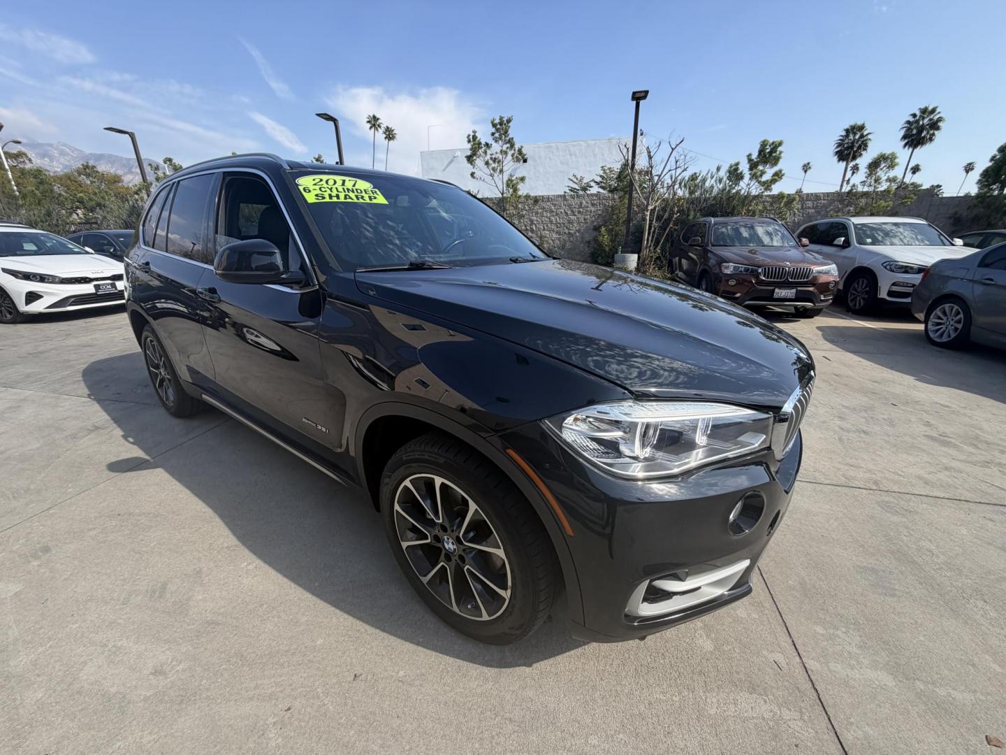 2017 BMW X5 sDrive35i (5UXKR2C56H0) with an 3.0L L6 DOHC 24V engine, 8A transmission, located at 30 S. Berkeley Avenue, Pasadena, CA, 91107, (626) 248-7567, 34.145447, -118.109398 - Photo#6