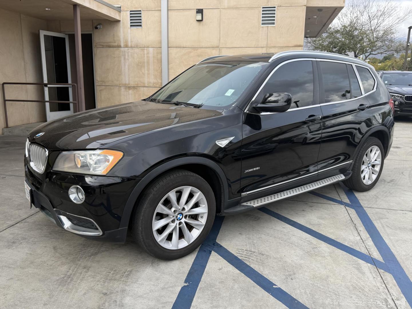 2014 BMW X3 xDrive28i (5UXWX9C51E0) with an 2.0L L4 DOHC 16V engine, 8-Speed Automatic transmission, located at 30 S. Berkeley Avenue, Pasadena, CA, 91107, (626) 248-7567, 34.145447, -118.109398 - Photo#0