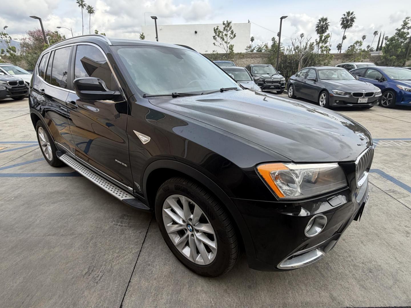 2014 BMW X3 xDrive28i (5UXWX9C51E0) with an 2.0L L4 DOHC 16V engine, 8-Speed Automatic transmission, located at 30 S. Berkeley Avenue, Pasadena, CA, 91107, (626) 248-7567, 34.145447, -118.109398 - Photo#7