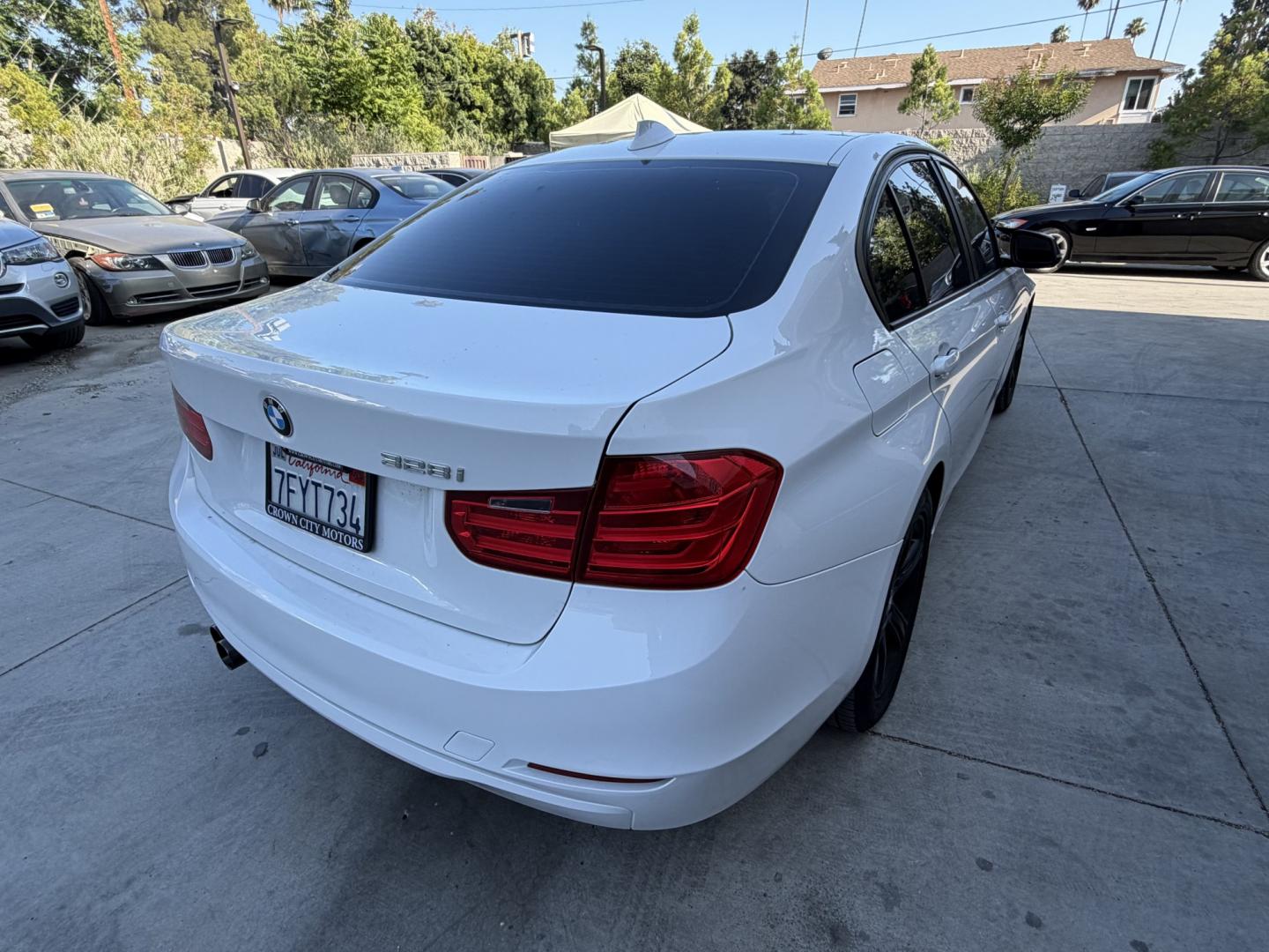 2014 White /Black BMW 3-Series 328i Sedan (WBA3C1C55EK) with an 2.0L L4 DOHC 16V engine, Automatic transmission, located at 30 S. Berkeley Avenue, Pasadena, CA, 91107, (626) 248-7567, 34.145447, -118.109398 - 2014 BMW 3 Series – White – Buy Here Pay Here Financing – Pasadena, CA VIN: WBA3C1C55EK114554 Looking for a white BMW 3 Series with easy financing in Pasadena? This 2014 BMW 3 Series (VIN: WBA3C1C55EK114554) offers luxury, performance, and affordability — with in-house financing design- Photo#7