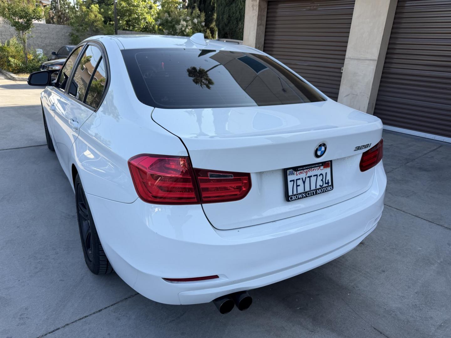 2014 White /Black BMW 3-Series 328i Sedan (WBA3C1C55EK) with an 2.0L L4 DOHC 16V engine, Automatic transmission, located at 30 S. Berkeley Avenue, Pasadena, CA, 91107, (626) 248-7567, 34.145447, -118.109398 - 2014 BMW 3 Series – White – Buy Here Pay Here Financing – Pasadena, CA VIN: WBA3C1C55EK114554 Looking for a white BMW 3 Series with easy financing in Pasadena? This 2014 BMW 3 Series (VIN: WBA3C1C55EK114554) offers luxury, performance, and affordability — with in-house financing design- Photo#6