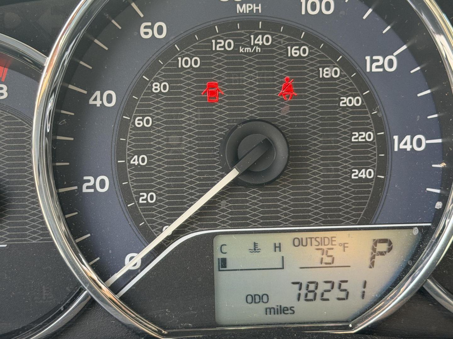 2014 Space Gray Metallic /BLACK Toyota Corolla L 4-Speed AT (2T1BURHE3EC) with an 1.8L L4 DOHC 16V engine, 4-Speed Automatic transmission, located at 30 S. Berkeley Avenue, Pasadena, CA, 91107, (626) 248-7567, 34.145447, -118.109398 - Crown City Motors is a used “Buy Here Pay Here” car dealer in Pasadena CA. “Buy Here Pay Here” financing, means that when you purchase your vehicle from our dealership, that you make the payments to the dealership as well. We do not need the banks approval to get you approved for a used au - Photo#5