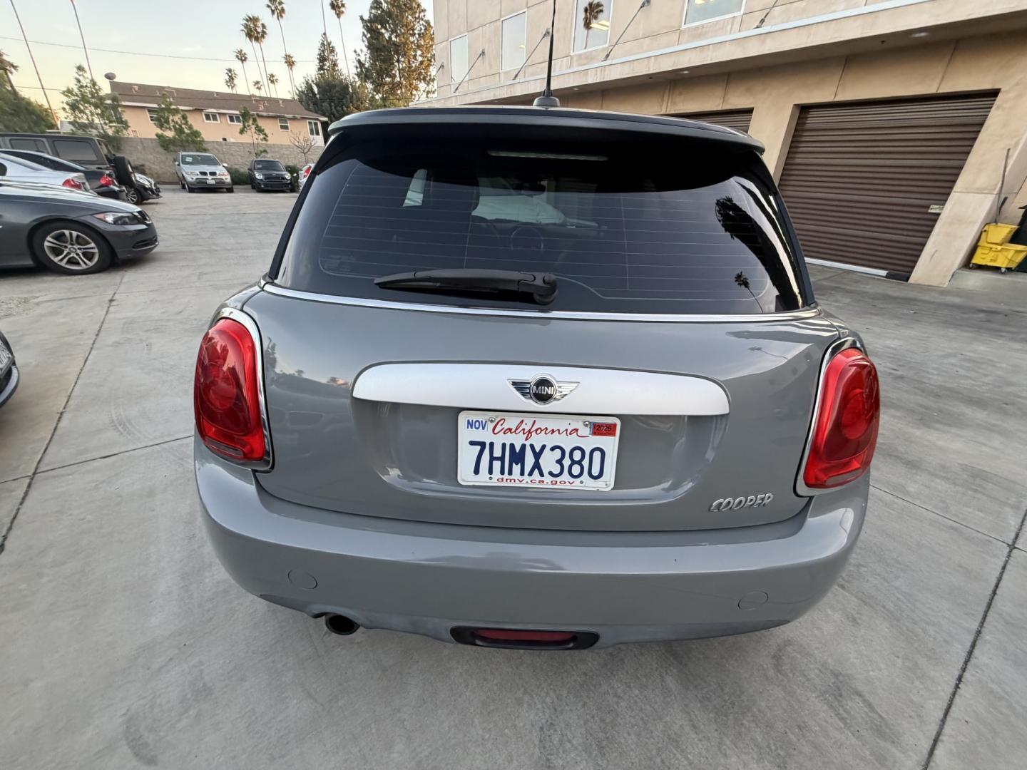 2015 Gray metallic /Black Mini Cooper Base (WMWXM5C58FT) with an 1.6L L4 DOHC 16V TURBO engine, located at 30 S. Berkeley Avenue, Pasadena, CA, 91107, (626) 248-7567, 34.145447, -118.109398 - 2015 MINI Cooper S Hardtop – Buy Here Pay Here Financing Available in Pasadena VIN: WMWXM5C58FT938517 Looking for a reliable vehicle with easy financing in Pasadena? At Crown City Motors, we specialize in Buy Here Pay Here financing, helping customers get approved even if they have bad credi - Photo#1