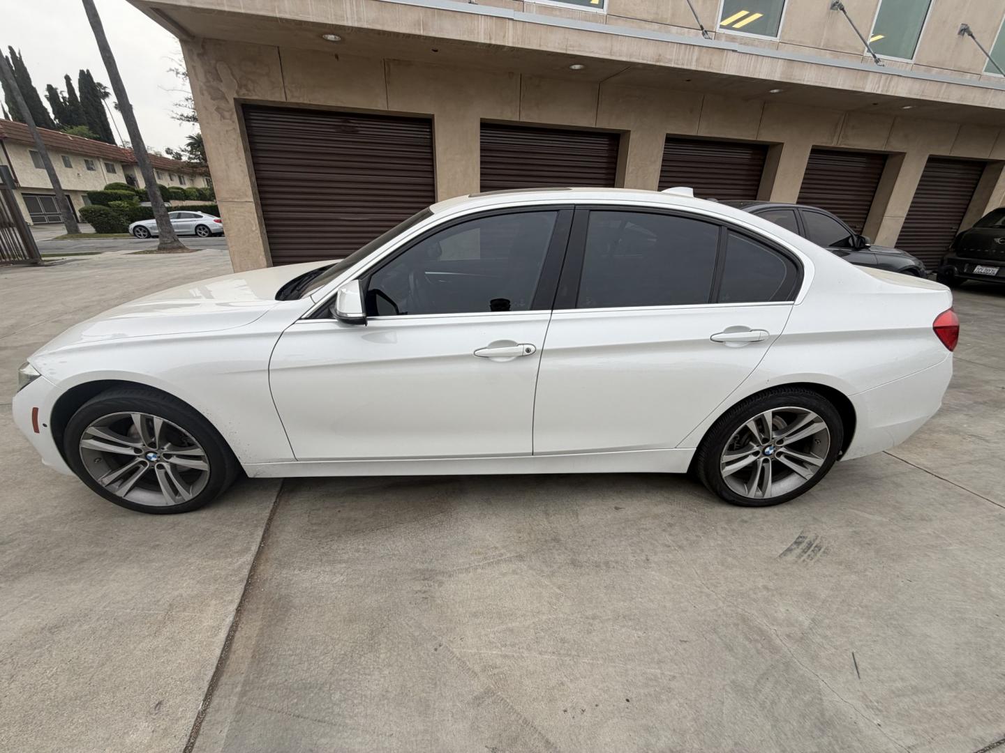 2017 BMW 3-Series 330i xDrive SULEV Sedan (WBA8D9G37HN) with an 3.0L L6 DOHC 24V engine, 8A transmission, located at 30 S. Berkeley Avenue, Pasadena, CA, 91107, (626) 248-7567, 34.145447, -118.109398 - Photo#1