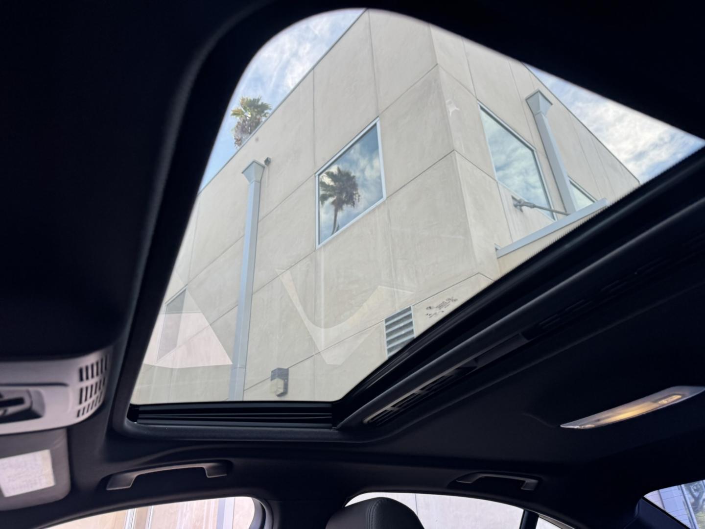 2017 BMW 3-Series 330i xDrive SULEV Sedan (WBA8D9G37HN) with an 3.0L L6 DOHC 24V engine, 8A transmission, located at 30 S. Berkeley Avenue, Pasadena, CA, 91107, (626) 248-7567, 34.145447, -118.109398- Photo#21
