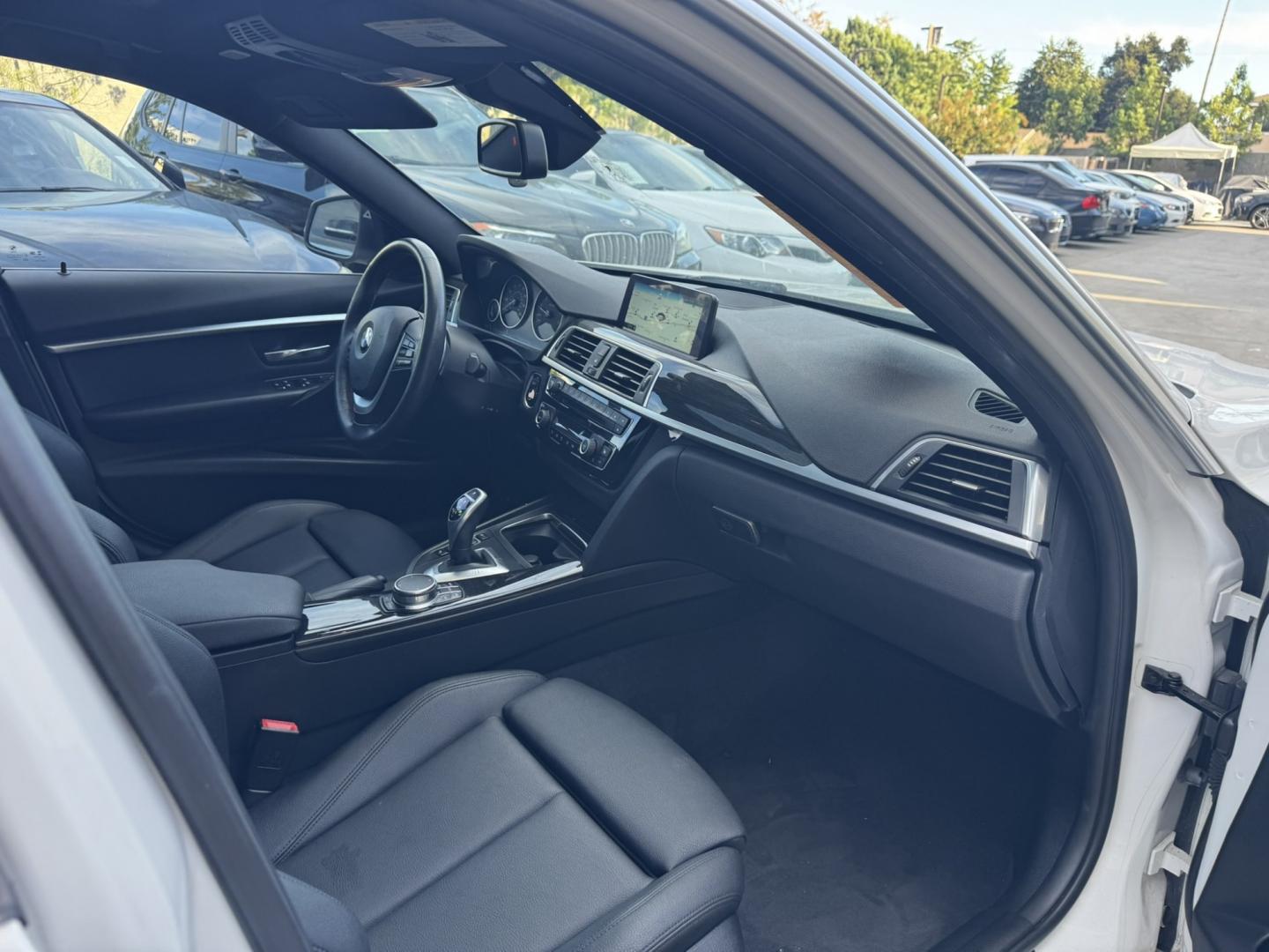 2017 BMW 3-Series 330i xDrive SULEV Sedan (WBA8D9G37HN) with an 3.0L L6 DOHC 24V engine, 8A transmission, located at 30 S. Berkeley Avenue, Pasadena, CA, 91107, (626) 248-7567, 34.145447, -118.109398- Photo#24