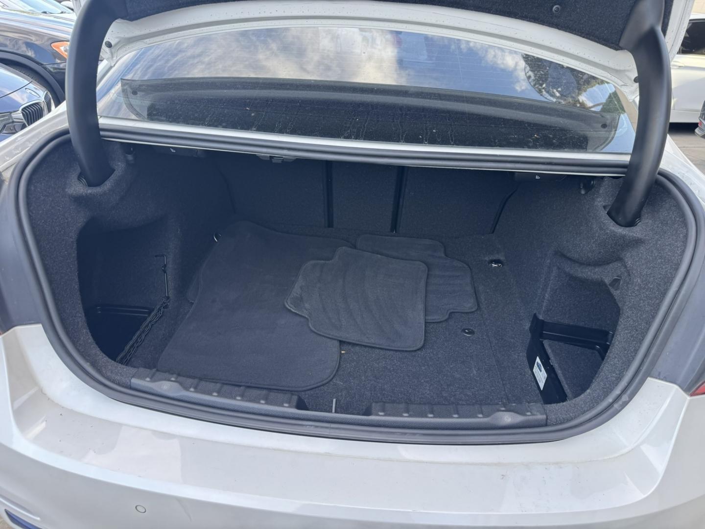 2017 BMW 3-Series 330i xDrive SULEV Sedan (WBA8D9G37HN) with an 3.0L L6 DOHC 24V engine, 8A transmission, located at 30 S. Berkeley Avenue, Pasadena, CA, 91107, (626) 248-7567, 34.145447, -118.109398- Photo#28