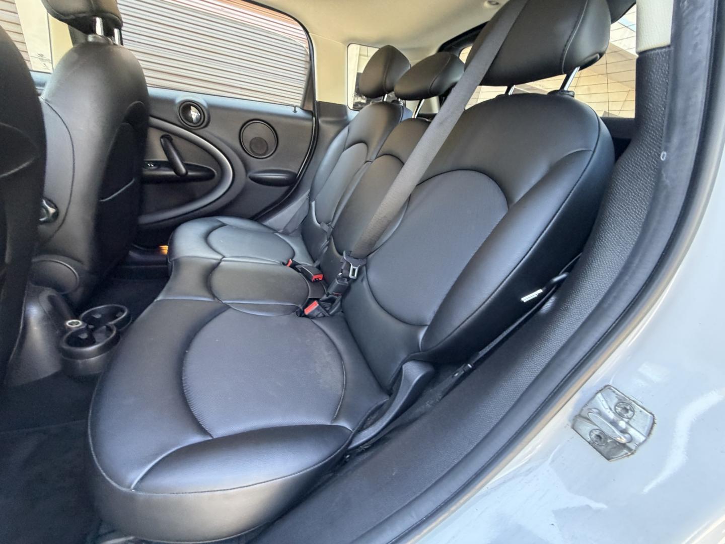 2015 White /BLACK Mini Countryman S (WMWZC3C5XFW) with an 1.6L L4 DOHC 16V TURBO engine, located at 30 S. Berkeley Avenue, Pasadena, CA, 91107, (626) 248-7567, 34.145447, -118.109398 - Photo#11