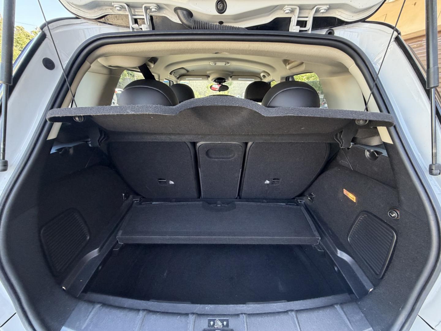 2015 White /BLACK Mini Countryman S (WMWZC3C5XFW) with an 1.6L L4 DOHC 16V TURBO engine, located at 30 S. Berkeley Avenue, Pasadena, CA, 91107, (626) 248-7567, 34.145447, -118.109398 - Photo#12