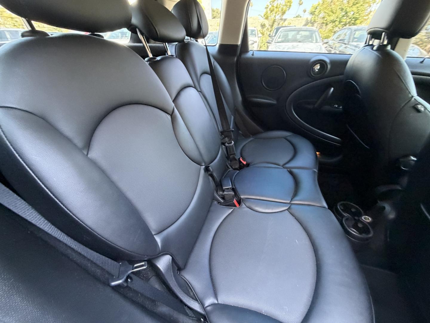2015 White /BLACK Mini Countryman S (WMWZC3C5XFW) with an 1.6L L4 DOHC 16V TURBO engine, located at 30 S. Berkeley Avenue, Pasadena, CA, 91107, (626) 248-7567, 34.145447, -118.109398 - Photo#14