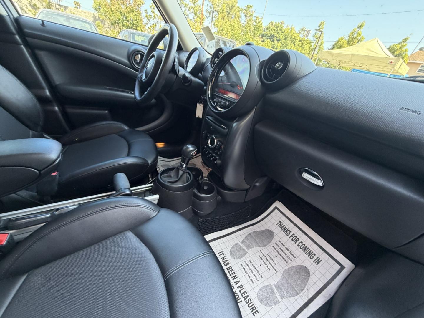 2015 White /BLACK Mini Countryman S (WMWZC3C5XFW) with an 1.6L L4 DOHC 16V TURBO engine, located at 30 S. Berkeley Avenue, Pasadena, CA, 91107, (626) 248-7567, 34.145447, -118.109398 - Photo#15