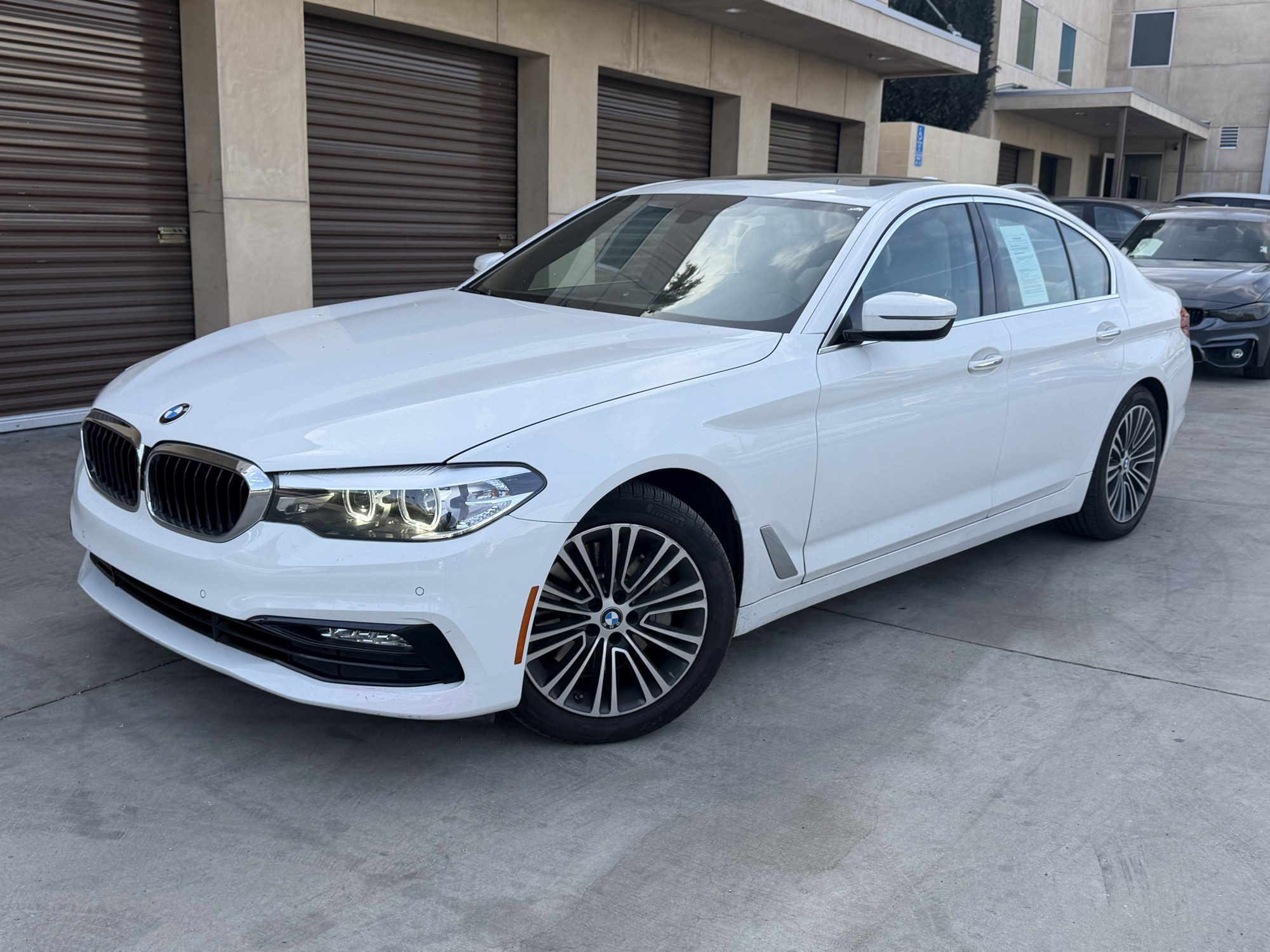 photo of 2018 BMW 5-Series 530i