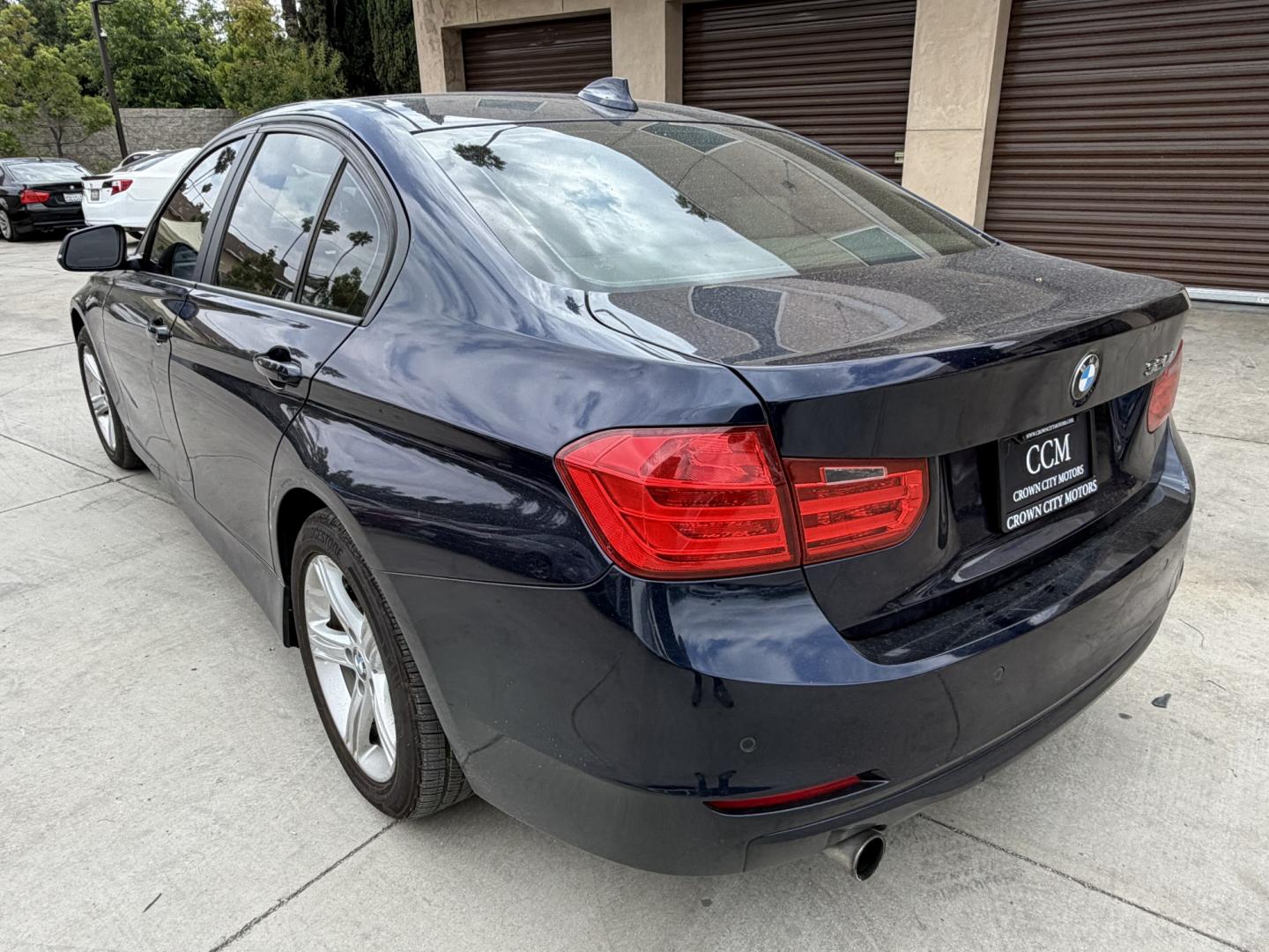 2013 BLUE BMW 3-Series 320i Sedan (WBA3B1C54DF) with an 2.0L L4 DOHC 16V engine, located at 30 S. Berkeley Avenue, Pasadena, CA, 91107, (626) 248-7567, 34.145447, -118.109398 - Photo#2