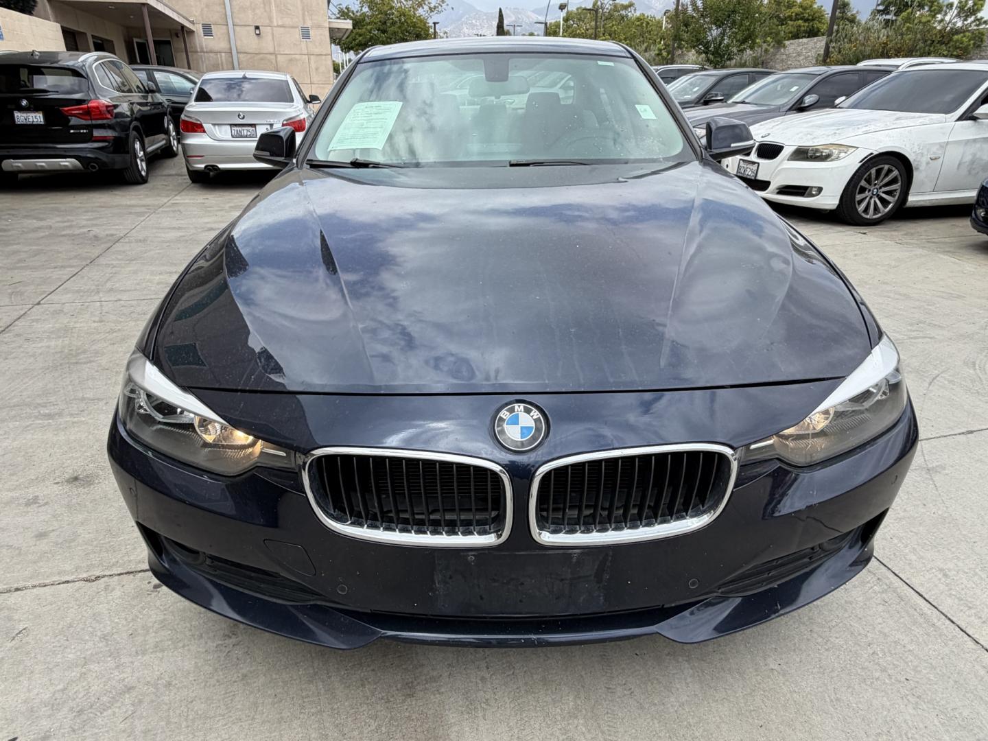2013 BLUE BMW 3-Series 320i Sedan (WBA3B1C54DF) with an 2.0L L4 DOHC 16V engine, located at 30 S. Berkeley Avenue, Pasadena, CA, 91107, (626) 248-7567, 34.145447, -118.109398 - Photo#4