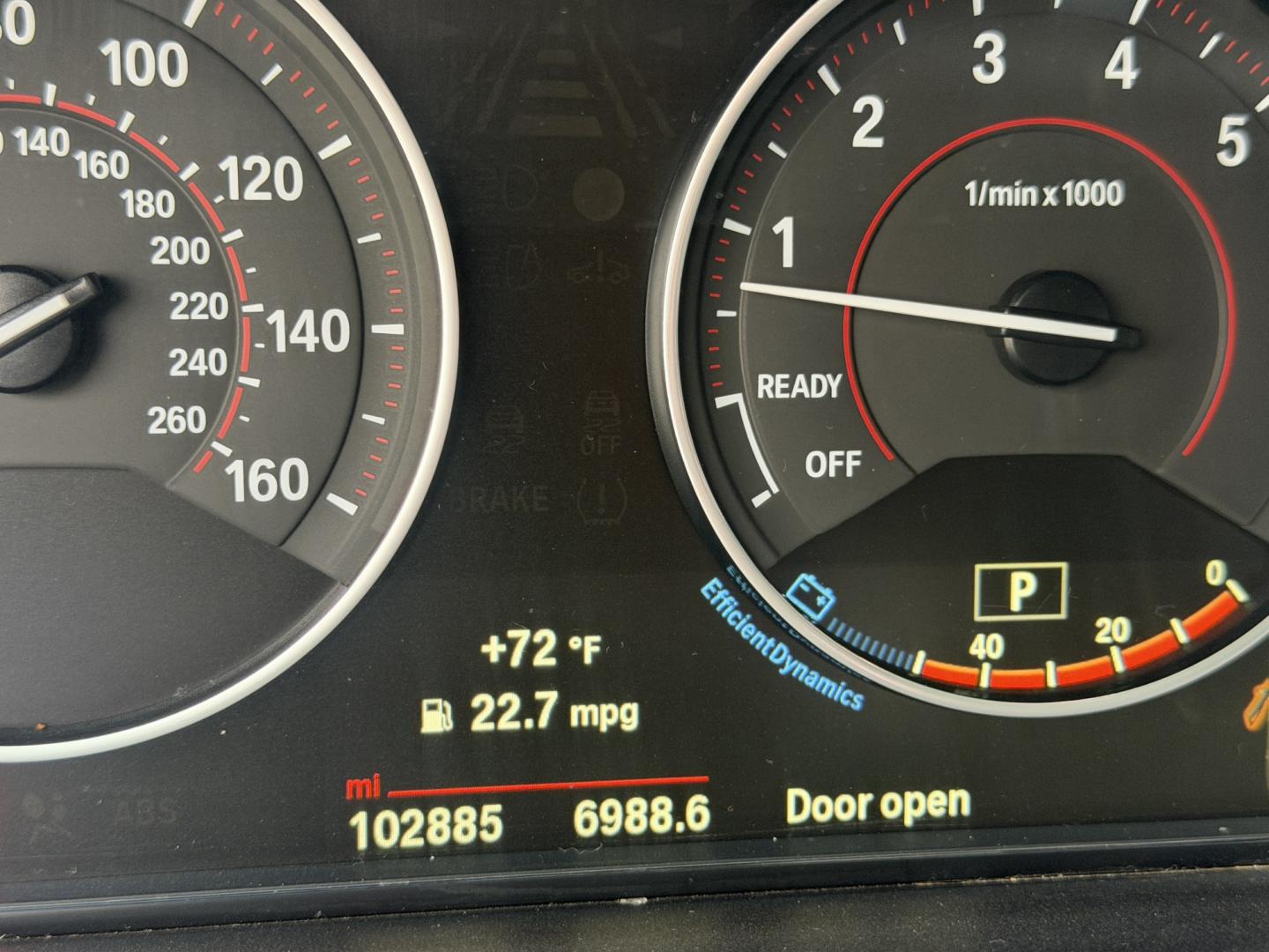 2016 BMW 3-Series 328i SULEV (WBA8E9G50GN) with an 2.0L L4 DOHC 16V engine, located at 30 S. Berkeley Avenue, Pasadena, CA, 91107, (626) 248-7567, 34.145447, -118.109398 - Photo#16