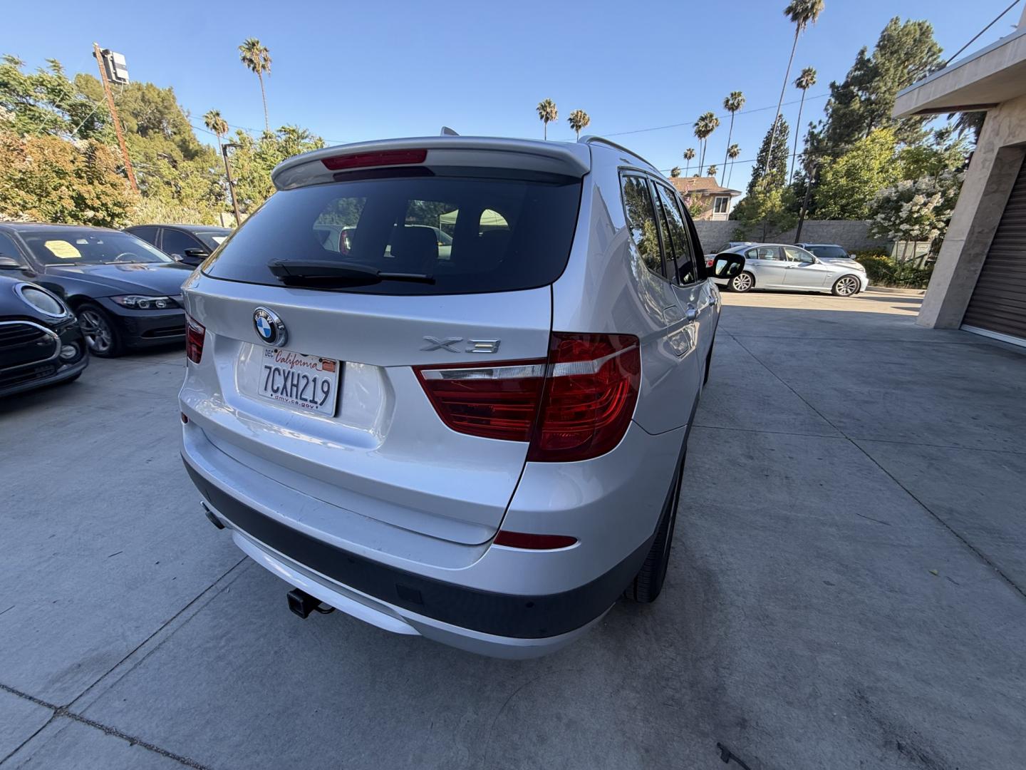 2014 Gray metallic /Black BMW X3 xDrive28i (5UXWX9C59E0) with an 2.0L L4 DOHC 16V engine, 8-Speed Automatic transmission, located at 30 S. Berkeley Avenue, Pasadena, CA, 91107, (626) 248-7567, 34.145447, -118.109398 - 2014 BMW X3 xDrive35i AWD – Luxury, Performance, and All-Weather Confidence Looking for a luxury SUV that delivers exhilarating performance, premium comfort, and advanced German engineering? This 2014 BMW X3 xDrive35i AWD is an outstanding choice. Powered by BMW's legendary turbocharged 3.0L in- Photo#4