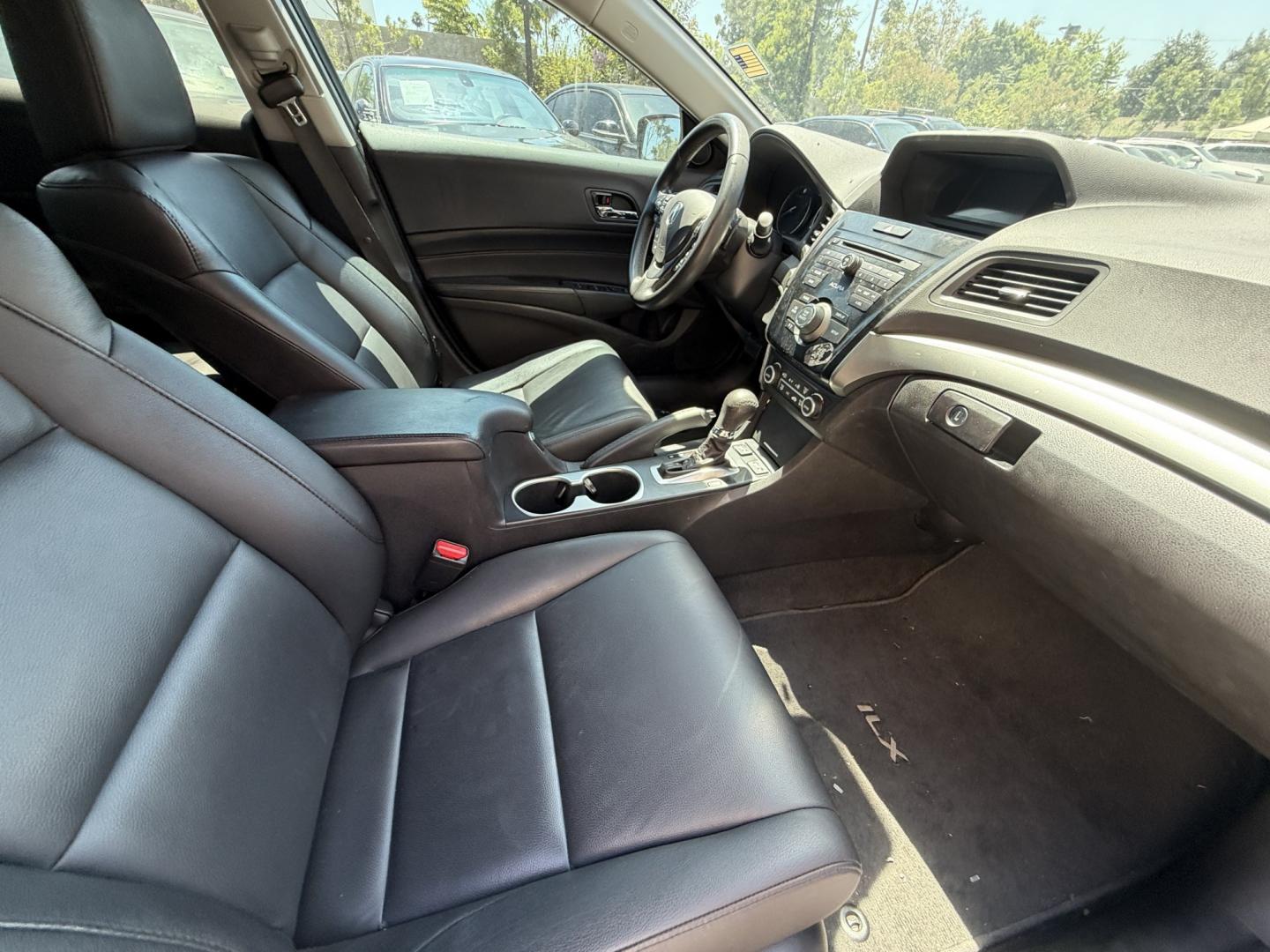 2016 Gray metallic /Black Acura ILX 8-Spd AT (19UDE2F37GA) with an 2.0L L4 16V DOHC engine, 8-Speed Automatic transmission, located at 30 S. Berkeley Avenue, Pasadena, CA, 91107, (626) 248-7567, 34.145447, -118.109398 - # 2016 Acura ILX For Sale in Pasadena, CA – Buy Here Pay Here Financing Available If you're looking for a dependable luxury sedan with excellent fuel economy, premium features, and flexible financing options, this 2016 Acura ILX is an outstanding choice. Available now at Crown City Motors in Pa- Photo#9