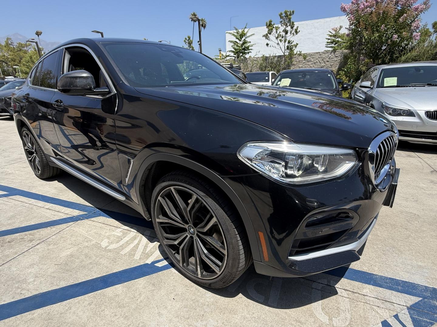 2020 Black /Black BMW X4 xDrive30i (5UX2V1C09LL) with an 2.0L L4 DOHC 16V engine, 8A transmission, located at 30 S. Berkeley Avenue, Pasadena, CA, 91107, (626) 248-7567, 34.145447, -118.109398 - # 2020 BMW X4 xDrive30i for Sale in Pasadena, CA – Buy Here Pay Here Financing Available If you're looking for a luxury SUV that delivers sporty performance, premium comfort, advanced technology, and head-turning style, this 2020 BMW X4 xDrive30i is an outstanding choice. Available now at Crown- Photo#5