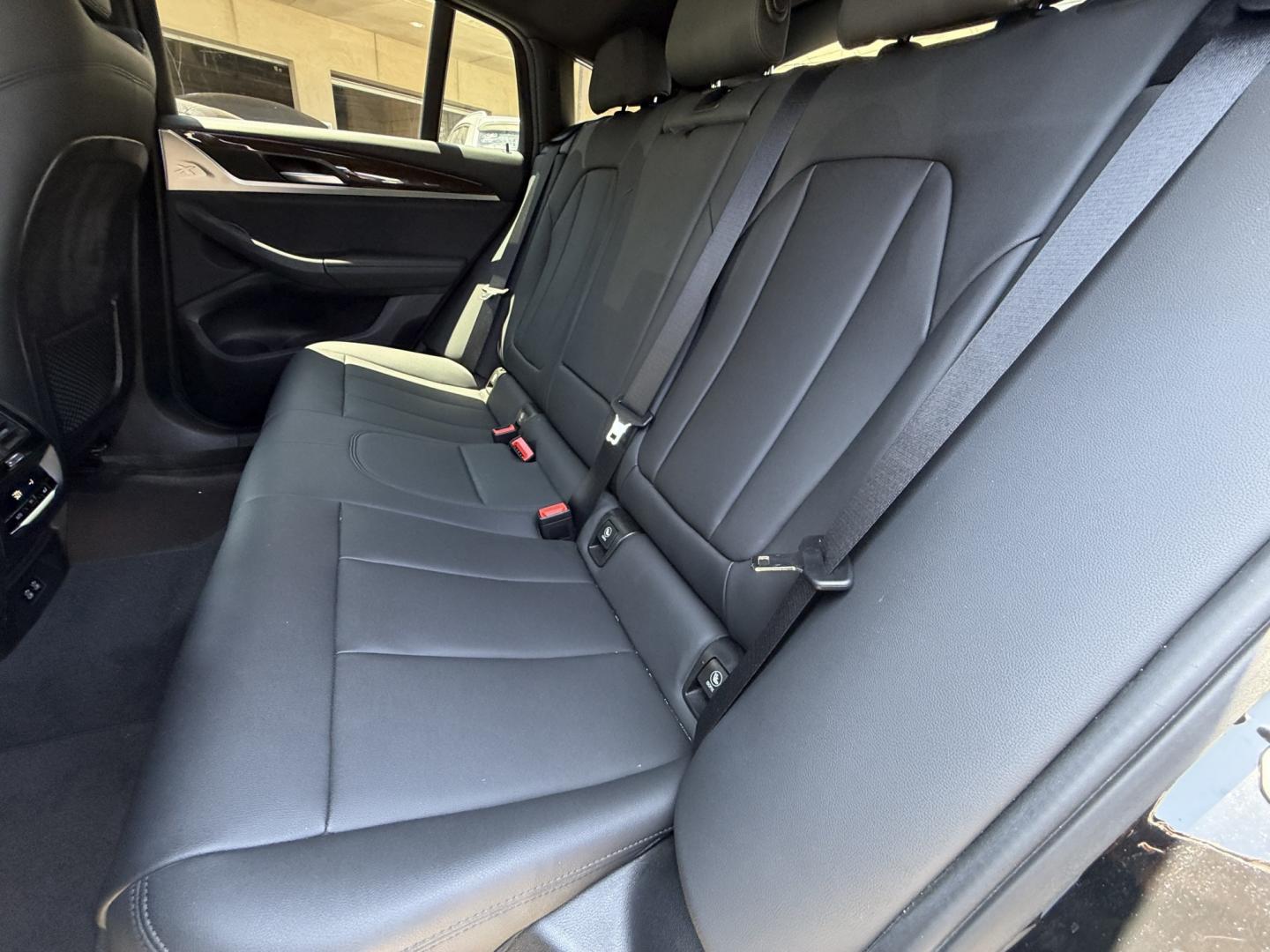 2020 Black /Black BMW X4 xDrive30i (5UX2V1C09LL) with an 2.0L L4 DOHC 16V engine, 8A transmission, located at 30 S. Berkeley Avenue, Pasadena, CA, 91107, (626) 248-7567, 34.145447, -118.109398 - # 2020 BMW X4 xDrive30i for Sale in Pasadena, CA – Buy Here Pay Here Financing Available If you're looking for a luxury SUV that delivers sporty performance, premium comfort, advanced technology, and head-turning style, this 2020 BMW X4 xDrive30i is an outstanding choice. Available now at Crown- Photo#8