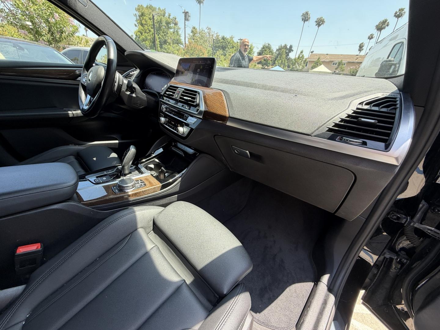 2020 Black /Black BMW X4 xDrive30i (5UX2V1C09LL) with an 2.0L L4 DOHC 16V engine, 8A transmission, located at 30 S. Berkeley Avenue, Pasadena, CA, 91107, (626) 248-7567, 34.145447, -118.109398 - # 2020 BMW X4 xDrive30i for Sale in Pasadena, CA – Buy Here Pay Here Financing Available If you're looking for a luxury SUV that delivers sporty performance, premium comfort, advanced technology, and head-turning style, this 2020 BMW X4 xDrive30i is an outstanding choice. Available now at Crown- Photo#11