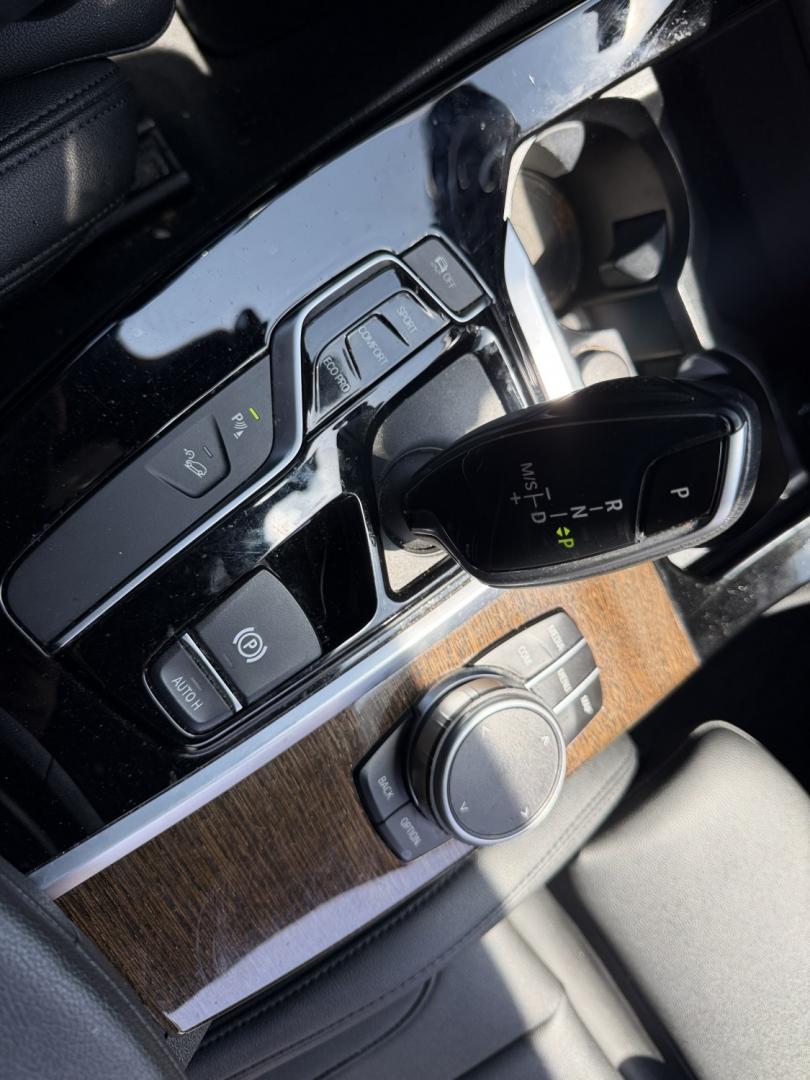 2020 Black /Black BMW X4 xDrive30i (5UX2V1C09LL) with an 2.0L L4 DOHC 16V engine, 8A transmission, located at 30 S. Berkeley Avenue, Pasadena, CA, 91107, (626) 248-7567, 34.145447, -118.109398 - # 2020 BMW X4 xDrive30i for Sale in Pasadena, CA – Buy Here Pay Here Financing Available If you're looking for a luxury SUV that delivers sporty performance, premium comfort, advanced technology, and head-turning style, this 2020 BMW X4 xDrive30i is an outstanding choice. Available now at Crown- Photo#14