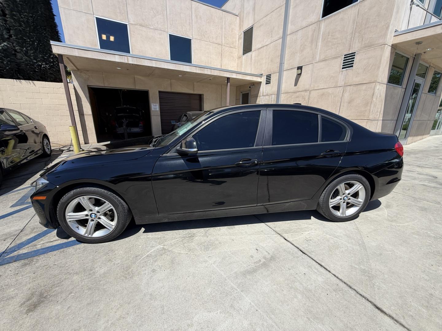 2014 Black /black BMW 3-Series 328i Sedan (WBA3C1C50EK) with an 2.0L L4 DOHC 16V engine, located at 30 S. Berkeley Avenue, Pasadena, CA, 91107, (626) 248-7567, 34.145447, -118.109398 - Decoding VIN WBA3C1C50EK105986: Vehicle: 2014 BMW 3 Series 320i Sedan (F30 Generation) Engine: 2.0L TwinPower Turbo Inline 4-Cylinder Drivetrain: Rear-Wheel Drive (RWD) Another great F30 3 Series for your sales line! A clean 2014 BMW 320i Sedan is one of the most reliable volume movers f- Photo#2