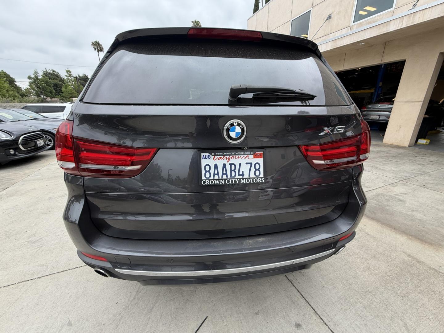 2017 Space Gray Metallic /Black BMW X5 sDrive35i (5UXKR2C35H0) with an 3.0L L6 DOHC 24V engine, 8A transmission, located at 30 S. Berkeley Avenue, Pasadena, CA, 91107, (626) 248-7567, 34.145447, -118.109398 - 2017 BMW X5 xDrive35i for Sale in Pasadena CA – Buy Here Pay Here BMW Financing – Bad Credit Auto Loans – In-House Financing Available Looking for a 2017 BMW X5 for sale in Pasadena, California? Crown City Motors is proud to offer this beautiful 2017 BMW X5 xDrive35i luxury SUV with easy fi- Photo#3