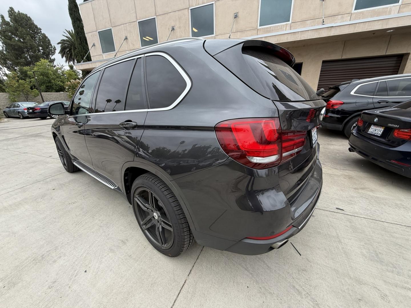 2017 Space Gray Metallic /Black BMW X5 sDrive35i (5UXKR2C35H0) with an 3.0L L6 DOHC 24V engine, 8A transmission, located at 30 S. Berkeley Avenue, Pasadena, CA, 91107, (626) 248-7567, 34.145447, -118.109398 - 2017 BMW X5 xDrive35i for Sale in Pasadena CA – Buy Here Pay Here BMW Financing – Bad Credit Auto Loans – In-House Financing Available Looking for a 2017 BMW X5 for sale in Pasadena, California? Crown City Motors is proud to offer this beautiful 2017 BMW X5 xDrive35i luxury SUV with easy fi- Photo#6