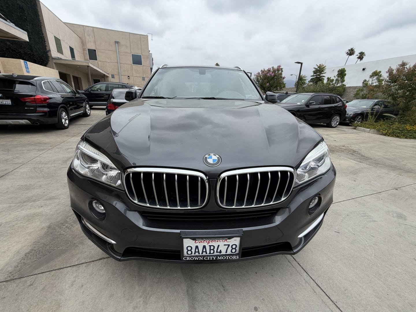 2017 Space Gray Metallic /Black BMW X5 sDrive35i (5UXKR2C35H0) with an 3.0L L6 DOHC 24V engine, 8A transmission, located at 30 S. Berkeley Avenue, Pasadena, CA, 91107, (626) 248-7567, 34.145447, -118.109398 - 2017 BMW X5 xDrive35i for Sale in Pasadena CA – Buy Here Pay Here BMW Financing – Bad Credit Auto Loans – In-House Financing Available Looking for a 2017 BMW X5 for sale in Pasadena, California? Crown City Motors is proud to offer this beautiful 2017 BMW X5 xDrive35i luxury SUV with easy fi- Photo#7