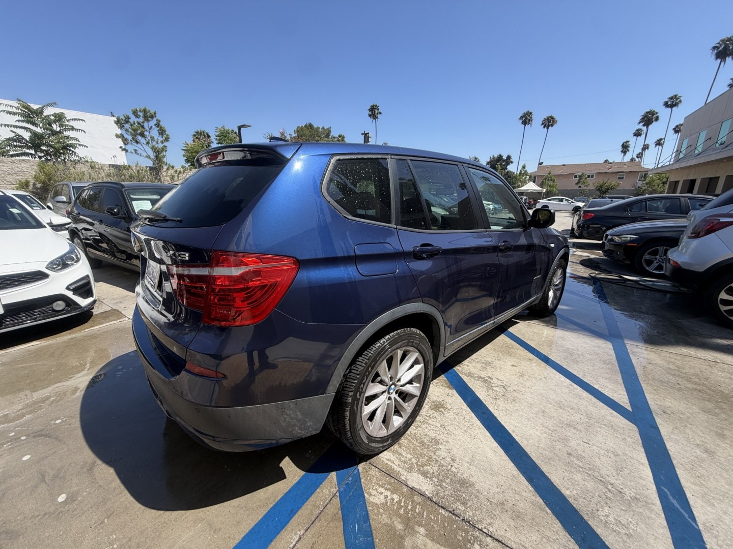 2014 BMW X3 xDrive28i (5UXWX9C5XE0) with an 2.0L L4 DOHC 16V engine, 8-Speed Automatic transmission, located at 30 S. Berkeley Avenue, Pasadena, CA, 91107, (626) 248-7567, 34.145447, -118.109398 - Crown City Motors is a used “Buy Here Pay Here” car dealer in Pasadena CA. “Buy Here Pay Here” financing, means that when you purchase your vehicle from our dealership, that you make the payments to the dealership as well. We do not need the banks approval to get you approved for a used auto- Photo#5