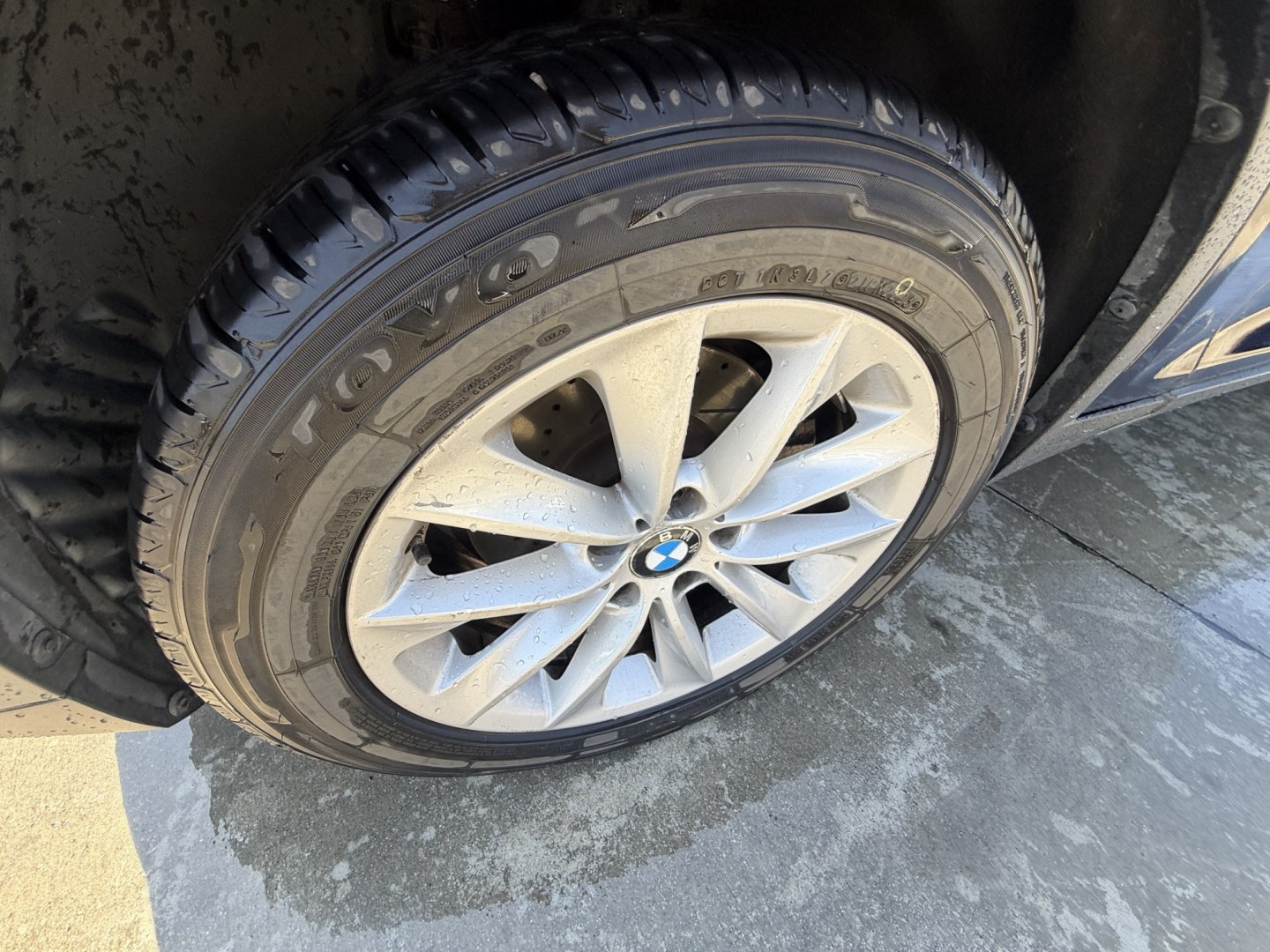 2014 BMW X3 xDrive28i (5UXWX9C5XE0) with an 2.0L L4 DOHC 16V engine, 8-Speed Automatic transmission, located at 30 S. Berkeley Avenue, Pasadena, CA, 91107, (626) 248-7567, 34.145447, -118.109398 - Crown City Motors is a used “Buy Here Pay Here” car dealer in Pasadena CA. “Buy Here Pay Here” financing, means that when you purchase your vehicle from our dealership, that you make the payments to the dealership as well. We do not need the banks approval to get you approved for a used auto- Photo#7