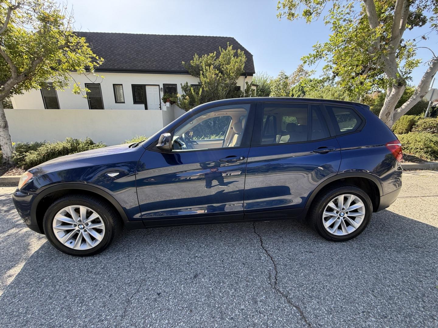 2014 BMW X3 xDrive28i (5UXWX9C5XE0) with an 2.0L L4 DOHC 16V engine, 8-Speed Automatic transmission, located at 30 S. Berkeley Avenue, Pasadena, CA, 91107, (626) 248-7567, 34.145447, -118.109398 - Crown City Motors is a used “Buy Here Pay Here” car dealer in Pasadena CA. “Buy Here Pay Here” financing, means that when you purchase your vehicle from our dealership, that you make the payments to the dealership as well. We do not need the banks approval to get you approved for a used auto- Photo#4