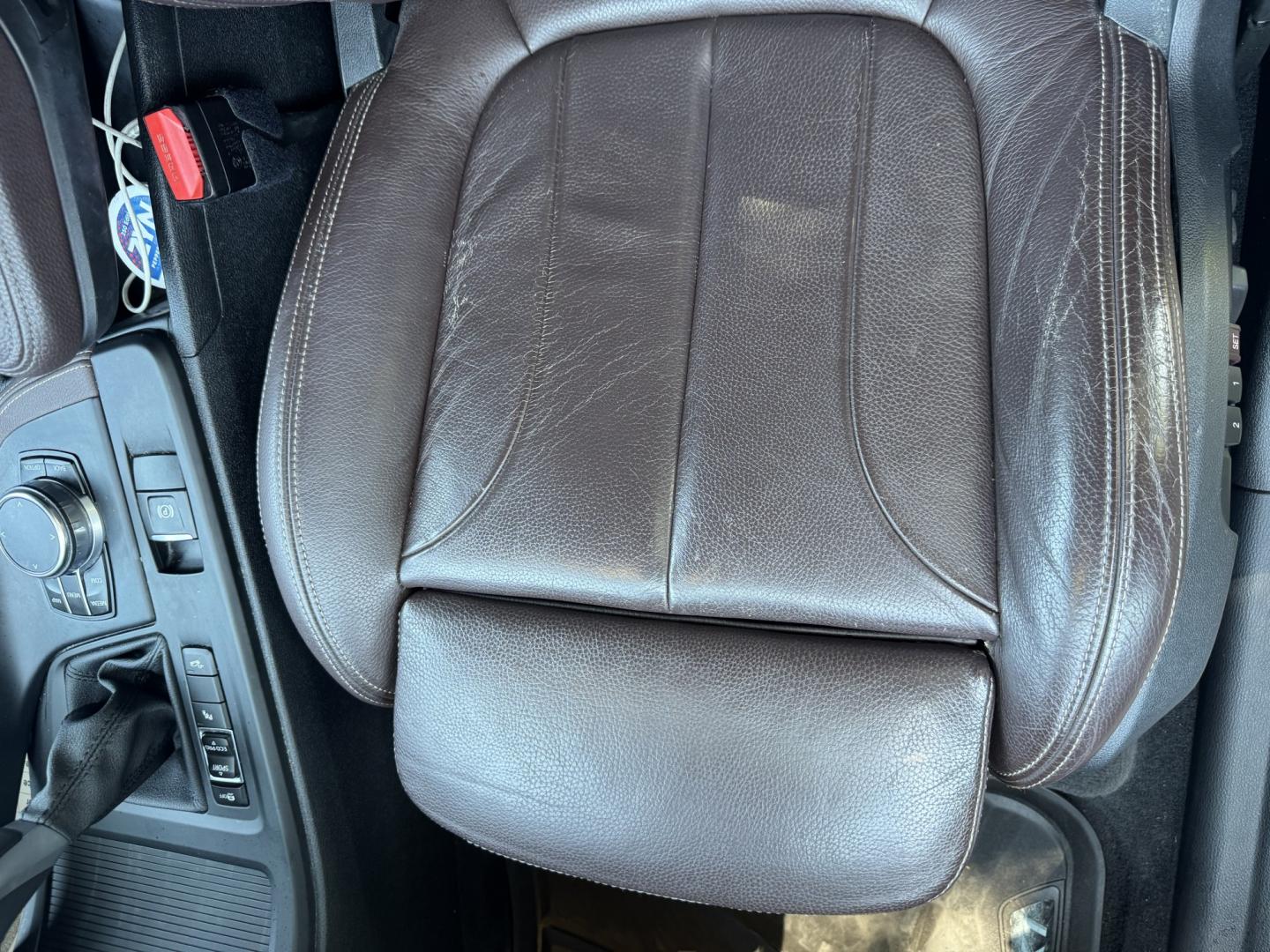 2018 Mediterranean Blue Metallic /Black BMW X1 xDrive28i (WBXHT3C32J5) with an 2.0L L4 DOHC 16V engine, 8A transmission, located at 30 S. Berkeley Avenue, Pasadena, CA, 91107, (626) 248-7567, 34.145447, -118.109398 - Decoding VIN WBXHT3C32J5K23620: Vehicle: 2018 BMW X1 sDrive28i (F48 Generation) Engine: 2.0L TwinPower Turbo Inline 4-Cylinder Drivetrain: Front-Wheel Drive (FWD / sDrive) Body Style: Premium Compact Luxury Sports Activity Vehicle (SAV / Crossover) A late-model luxury crossover like t- Photo#21