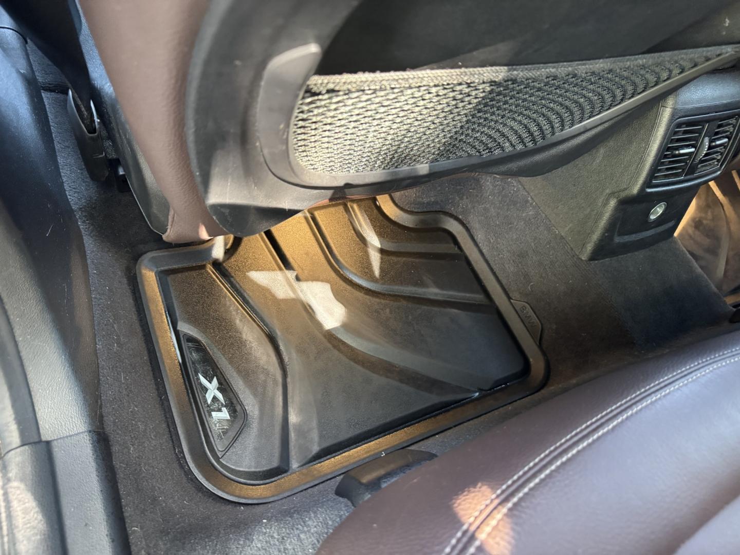 2018 Mediterranean Blue Metallic /Black BMW X1 xDrive28i (WBXHT3C32J5) with an 2.0L L4 DOHC 16V engine, 8A transmission, located at 30 S. Berkeley Avenue, Pasadena, CA, 91107, (626) 248-7567, 34.145447, -118.109398 - Decoding VIN WBXHT3C32J5K23620: Vehicle: 2018 BMW X1 sDrive28i (F48 Generation) Engine: 2.0L TwinPower Turbo Inline 4-Cylinder Drivetrain: Front-Wheel Drive (FWD / sDrive) Body Style: Premium Compact Luxury Sports Activity Vehicle (SAV / Crossover) A late-model luxury crossover like t- Photo#28