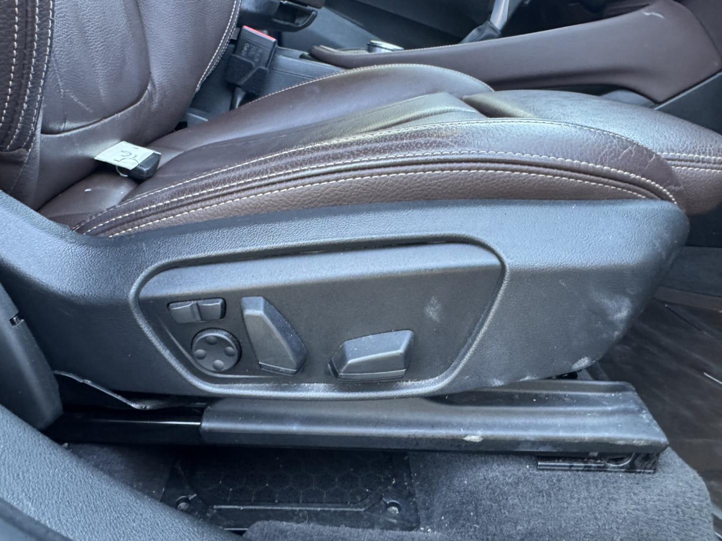 2018 Mediterranean Blue Metallic /Black BMW X1 xDrive28i (WBXHT3C32J5) with an 2.0L L4 DOHC 16V engine, 8A transmission, located at 30 S. Berkeley Avenue, Pasadena, CA, 91107, (626) 248-7567, 34.145447, -118.109398 - Decoding VIN WBXHT3C32J5K23620: Vehicle: 2018 BMW X1 sDrive28i (F48 Generation) Engine: 2.0L TwinPower Turbo Inline 4-Cylinder Drivetrain: Front-Wheel Drive (FWD / sDrive) Body Style: Premium Compact Luxury Sports Activity Vehicle (SAV / Crossover) A late-model luxury crossover like t- Photo#32
