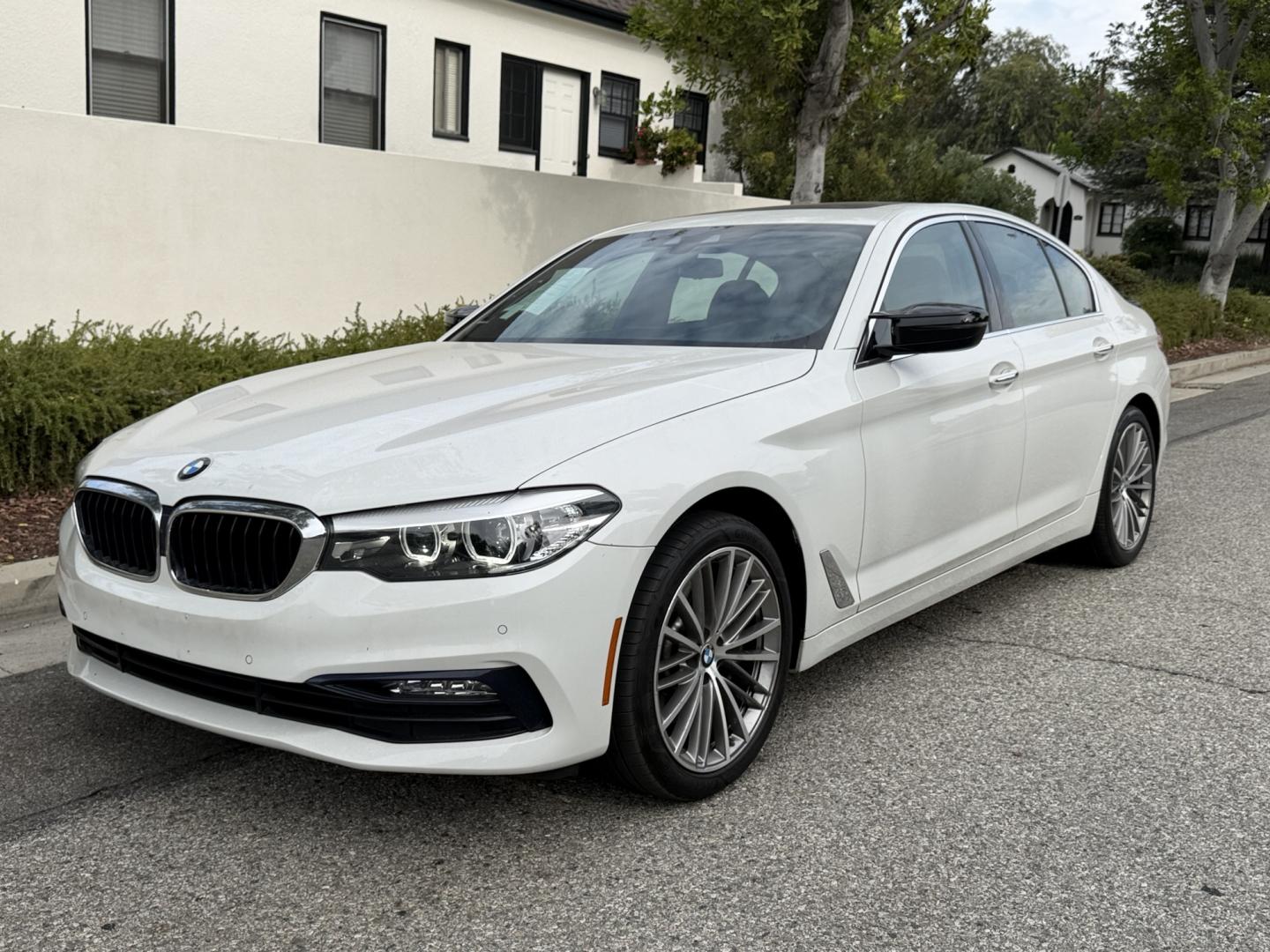 2018 Alpine White /Black BMW 5-Series 530i (WBAJA5C52JW) with an 2.0L L4 DOHC 16V TURBO engine, 8A transmission, located at 30 S. Berkeley Avenue, Pasadena, CA, 91107, (626) 248-7567, 34.145447, -118.109398 - DEALER IDENTIFIER: Crown City Motors Sales | Buy Here Pay Here Pasadena TARGET REGIONS: Pasadena, San Gabriel Valley, Riverside, San Bernardino FINANCING SPECIALTY: Subprime Auto Lending, In-House Financing, Bad Credit Car Loans CA VEHICLE: 2018 BMW 530i Sedan (VIN: WBAJA5C52JWA36325) 2018 BMW- Photo#0