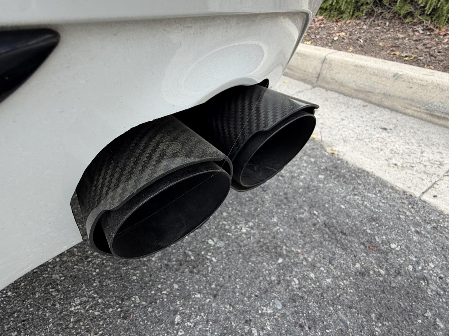2018 Alpine White /Black BMW 5-Series 530i (WBAJA5C52JW) with an 2.0L L4 DOHC 16V TURBO engine, 8A transmission, located at 30 S. Berkeley Avenue, Pasadena, CA, 91107, (626) 248-7567, 34.145447, -118.109398 - DEALER IDENTIFIER: Crown City Motors Sales | Buy Here Pay Here Pasadena TARGET REGIONS: Pasadena, San Gabriel Valley, Riverside, San Bernardino FINANCING SPECIALTY: Subprime Auto Lending, In-House Financing, Bad Credit Car Loans CA VEHICLE: 2018 BMW 530i Sedan (VIN: WBAJA5C52JWA36325) 2018 BMW- Photo#11