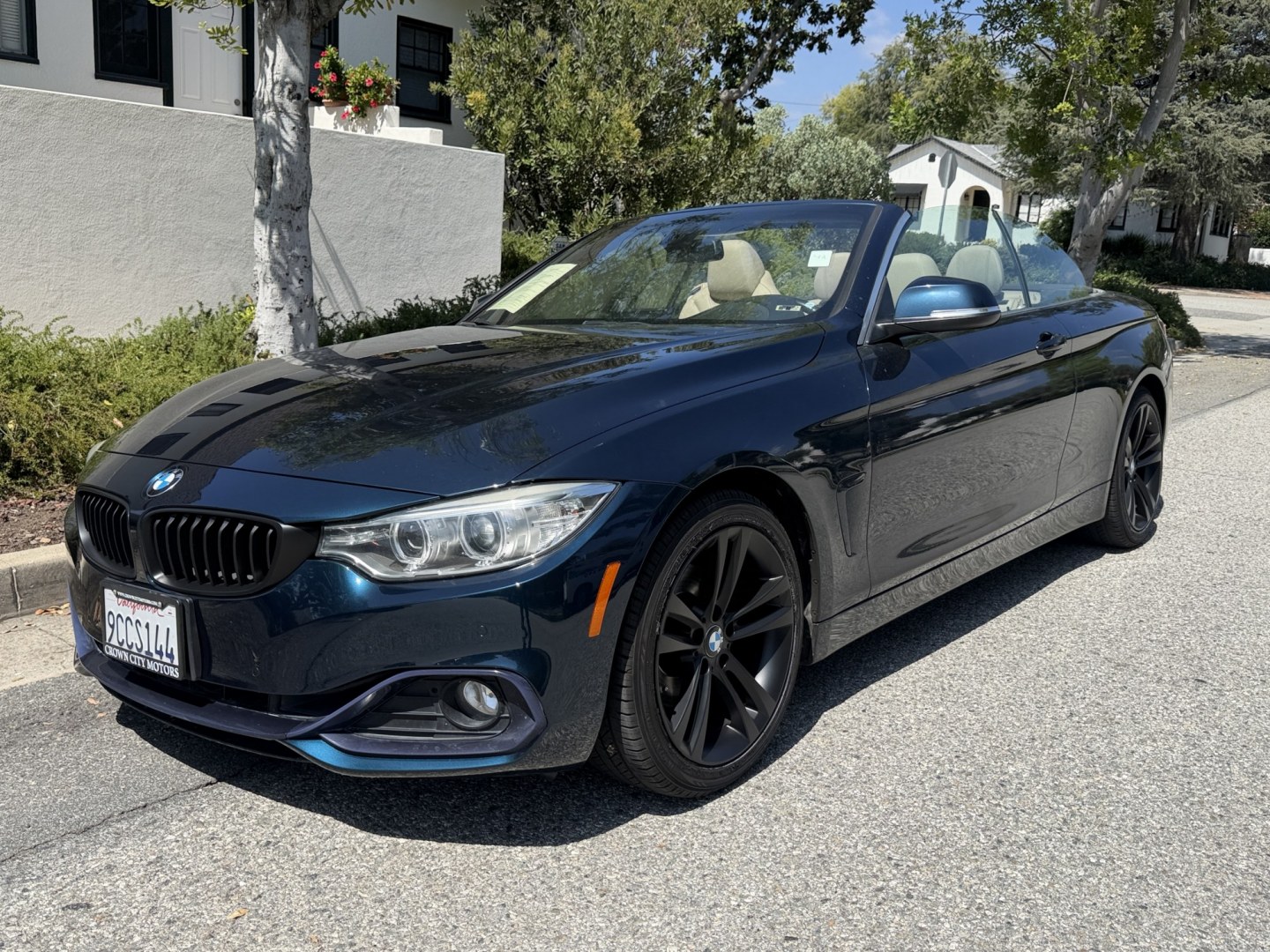 2016 Mediterranean Blue Metallic /Gray BMW 4-Series 428i SULEV Convertible (WBA3V7C56G5) with an 2.0L L4 DOHC 16V engine, 8A transmission, located at 30 S. Berkeley Avenue, Pasadena, CA, 91107, (626) 248-7567, 34.145447, -118.109398 - DEALER IDENTIFIER: Crown City Motors Sales | Buy Here Pay Here Pasadena TARGET REGIONS: Pasadena, San Gabriel Valley, Riverside, San Bernardino FINANCING SPECIALTY: Subprime Auto Lending, In-House Financing, Bad Credit Car Loans CA VEHICLE: 2016 BMW 328i Sedan (VIN: WBA3V7C56G5A26906) 2016 BMW- Photo#0