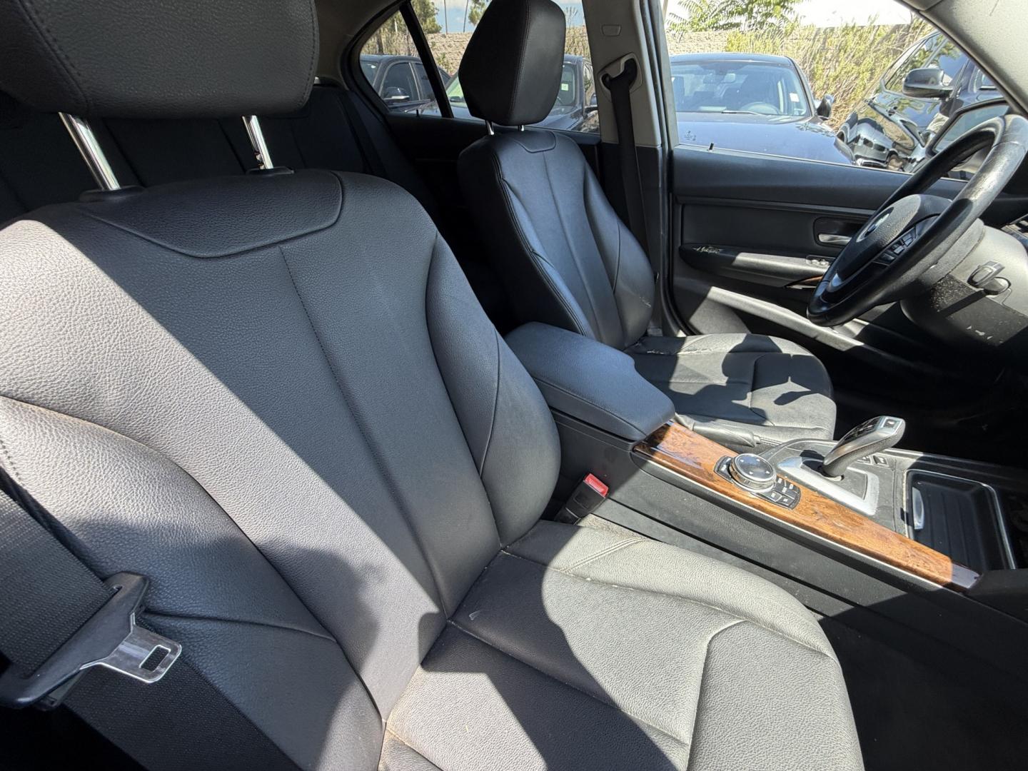 2014 Alpine White /Black BMW 3-Series 328i Sedan (WBA3C1C56EK) with an 2.0L L4 DOHC 16V engine, Automatic transmission, located at 30 S. Berkeley Avenue, Pasadena, CA, 91107, (626) 248-7567, 34.145447, -118.109398 - DEALER IDENTIFIER: Crown City Motors Sales | Buy Here Pay Here Pasadena TARGET REGIONS: Pasadena, San Gabriel Valley, Riverside, San Bernardino FINANCING SPECIALTY: Subprime Auto Lending, In-House Financing, Bad Credit Car Loans CA VEHICLE: 2014 BMW 320i Sedan (VIN: WBA3C1C56EK105247) 2014 BMW- Photo#11
