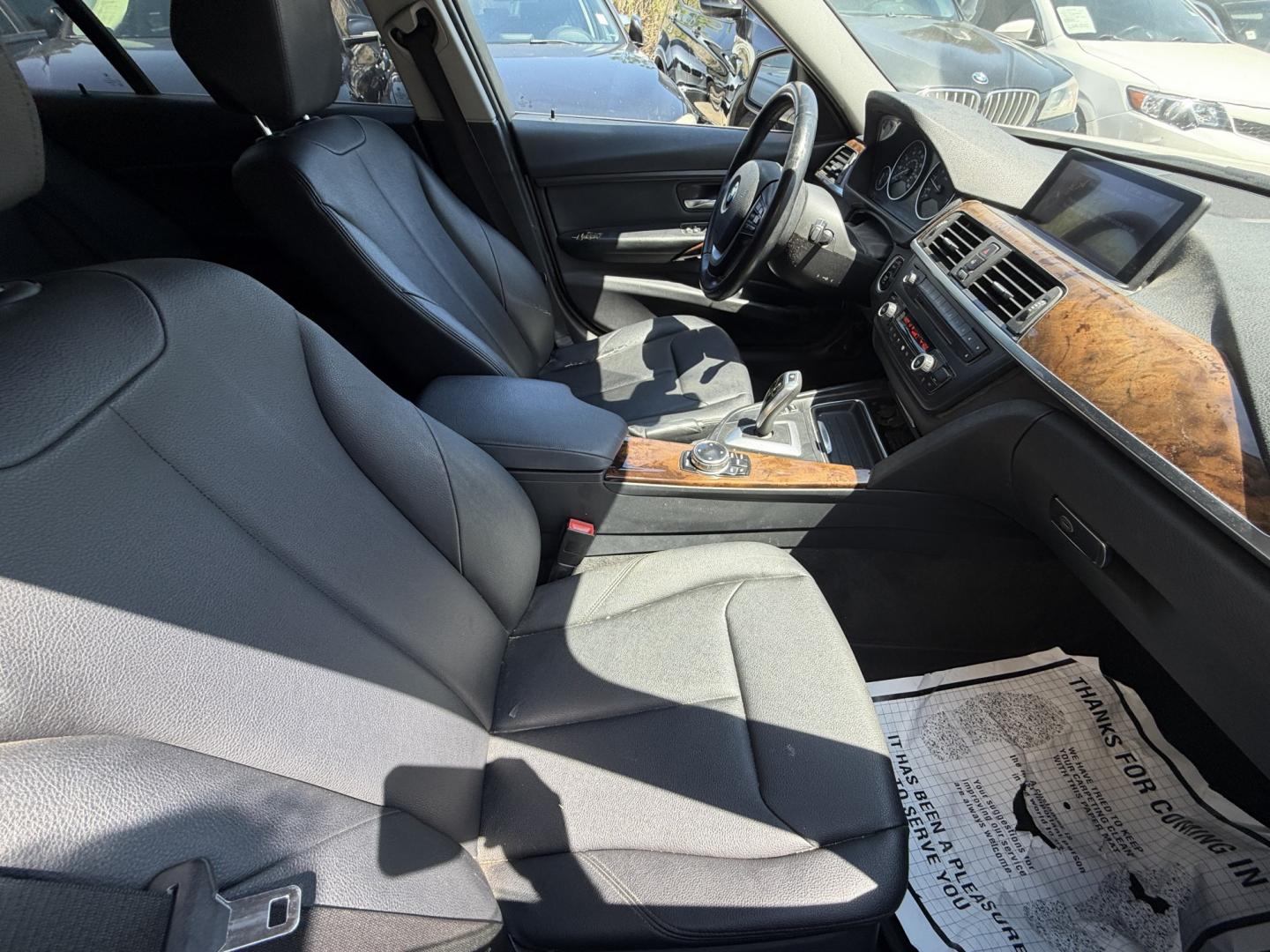 2014 Alpine White /Black BMW 3-Series 328i Sedan (WBA3C1C56EK) with an 2.0L L4 DOHC 16V engine, Automatic transmission, located at 30 S. Berkeley Avenue, Pasadena, CA, 91107, (626) 248-7567, 34.145447, -118.109398 - DEALER IDENTIFIER: Crown City Motors Sales | Buy Here Pay Here Pasadena TARGET REGIONS: Pasadena, San Gabriel Valley, Riverside, San Bernardino FINANCING SPECIALTY: Subprime Auto Lending, In-House Financing, Bad Credit Car Loans CA VEHICLE: 2014 BMW 320i Sedan (VIN: WBA3C1C56EK105247) 2014 BMW- Photo#12