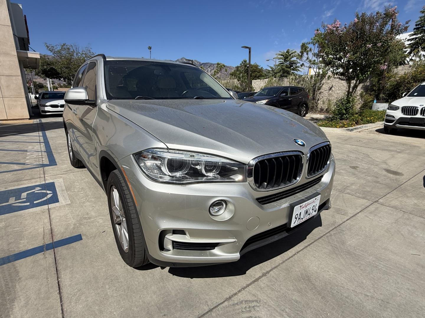 2015 Space Gray Metallic /GRAY BMW X5 xDrive35i (5UXKR0C5XF0) with an 3.0L L6 DOHC 24V engine, 8-Speed Automatic transmission, located at 30 S. Berkeley Avenue, Pasadena, CA, 91107, (626) 248-7567, 34.145447, -118.109398 - DEALER IDENTIFIER: Crown City Motors Sales | Buy Here Pay Here Pasadena TARGET REGIONS: Pasadena, San Gabriel Valley, Riverside, San Bernardino FINANCING SPECIALTY: Subprime Auto Lending, In-House Financing, Bad Credit Car Loans CA VEHICLE: 2015 BMW X5 xDrive35i AWD (VIN: 5UXKR0C5XF0K60676) 20- Photo#3