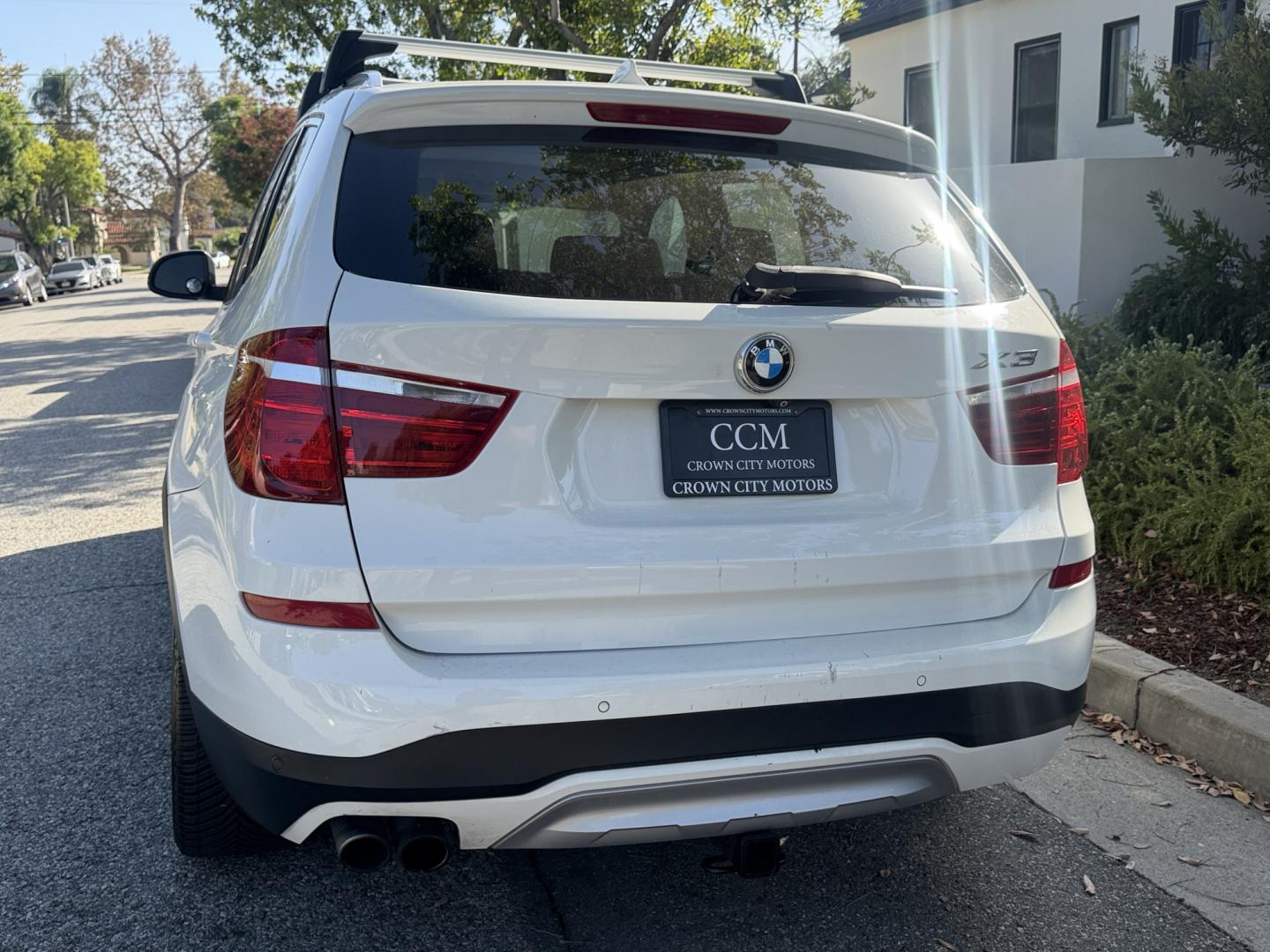 2015 BMW X3 xDrive28i (5UXWX9C5XF0) with an 2.0L L4 DOHC 16V engine, 8-Speed Automatic transmission, located at 30 S. Berkeley Avenue, Pasadena, CA, 91107, (626) 248-7567, 34.145447, -118.109398- Photo#2