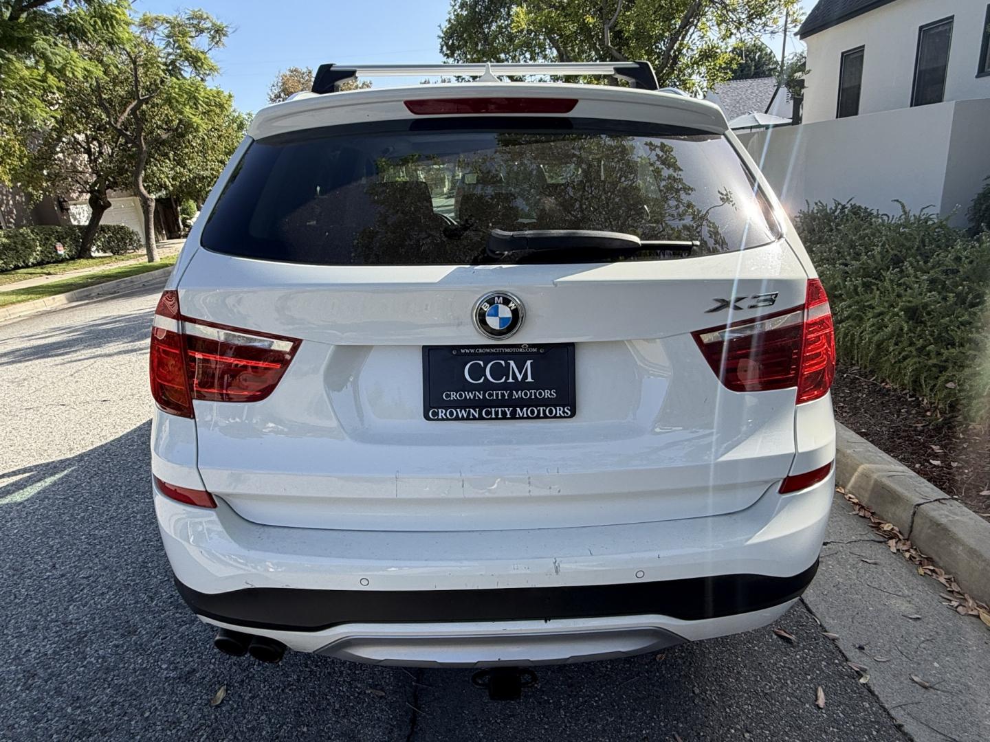 2015 BMW X3 xDrive28i (5UXWX9C5XF0) with an 2.0L L4 DOHC 16V engine, 8-Speed Automatic transmission, located at 30 S. Berkeley Avenue, Pasadena, CA, 91107, (626) 248-7567, 34.145447, -118.109398- Photo#5