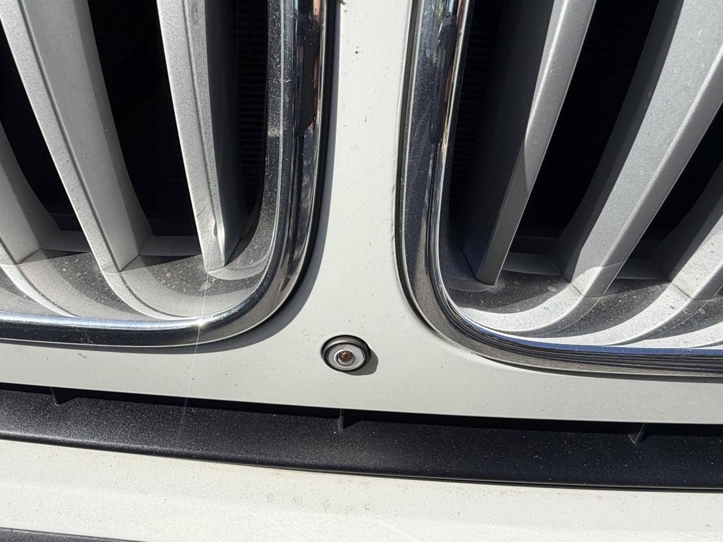2015 BMW X3 xDrive28i (5UXWX9C5XF0) with an 2.0L L4 DOHC 16V engine, 8-Speed Automatic transmission, located at 30 S. Berkeley Avenue, Pasadena, CA, 91107, (626) 248-7567, 34.145447, -118.109398- Photo#6