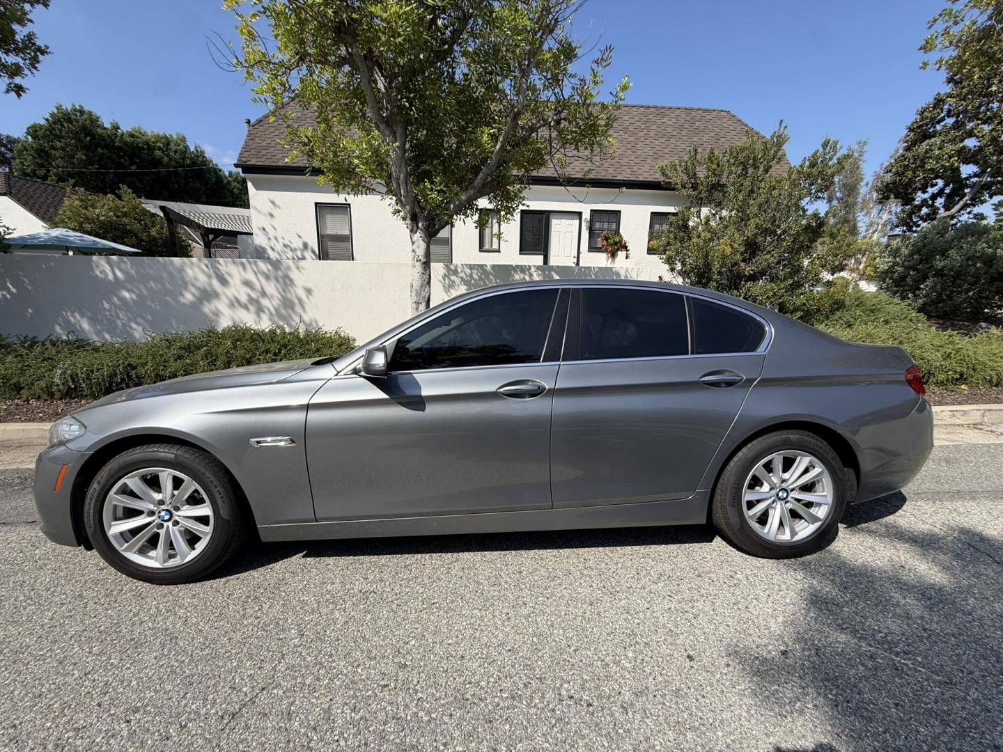 2015 Space Gray Metallic /Black BMW 5-Series 528i (WBA5A5C5XFD) with an 2.0L L4 DOHC 16V TURBO engine, 8-Speed Automatic transmission, located at 30 S. Berkeley Avenue, Pasadena, CA, 91107, (626) 248-7567, 34.145447, -118.109398 - 2015 BMW 528i Sedan – Pasadena Buy Here Pay Here | In-House Financing & Guaranteed Approval List Price: $7,995 | Dealer Document Fee: +$85.00 | Electronic Filing Fee: +$37.00 | Crown City Motors Price: $8,117 Drive today with bad credit, no credit, repossession, or bankruptcy at Crown City Mot- Photo#1